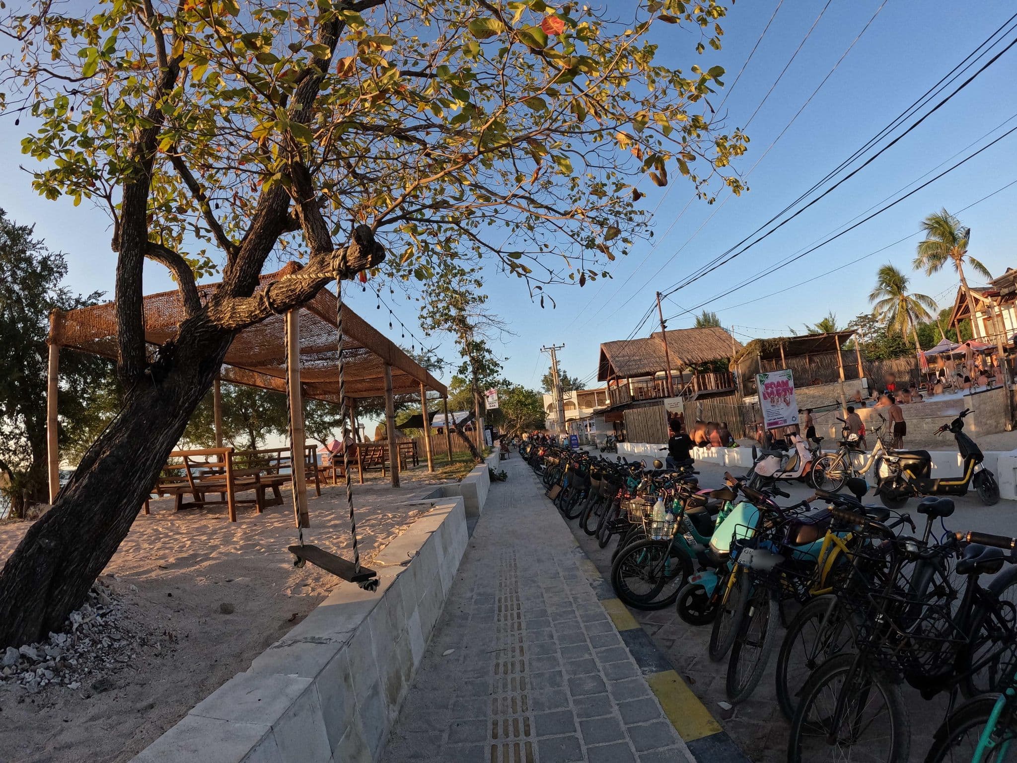 Street view near Mad Monkey, Gili Trawangan — © lucomsky (CC BY-SA · Mapillary)