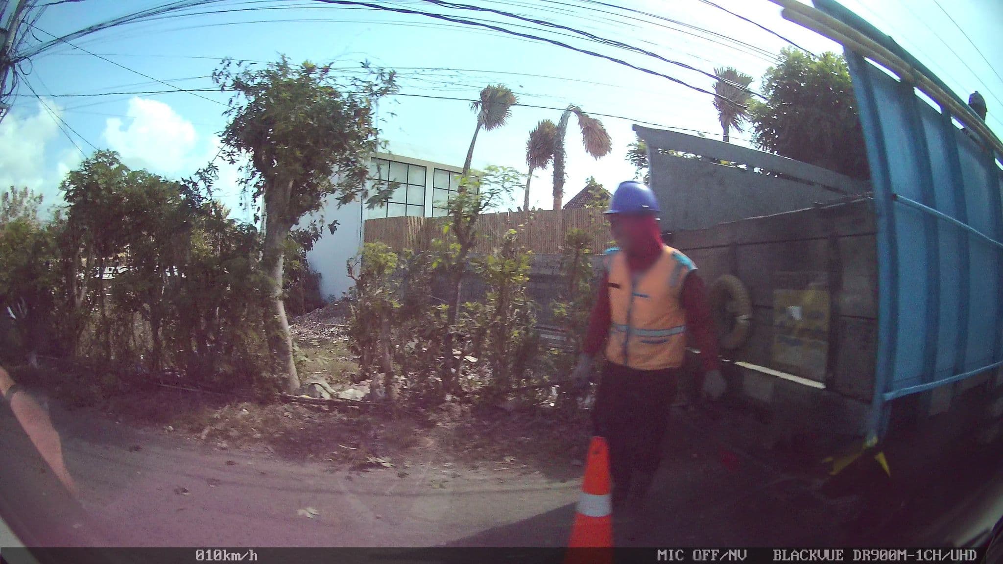 Street view near Chocolate Chip, Jimbaran — © kaart_2 (CC BY-SA · Mapillary)