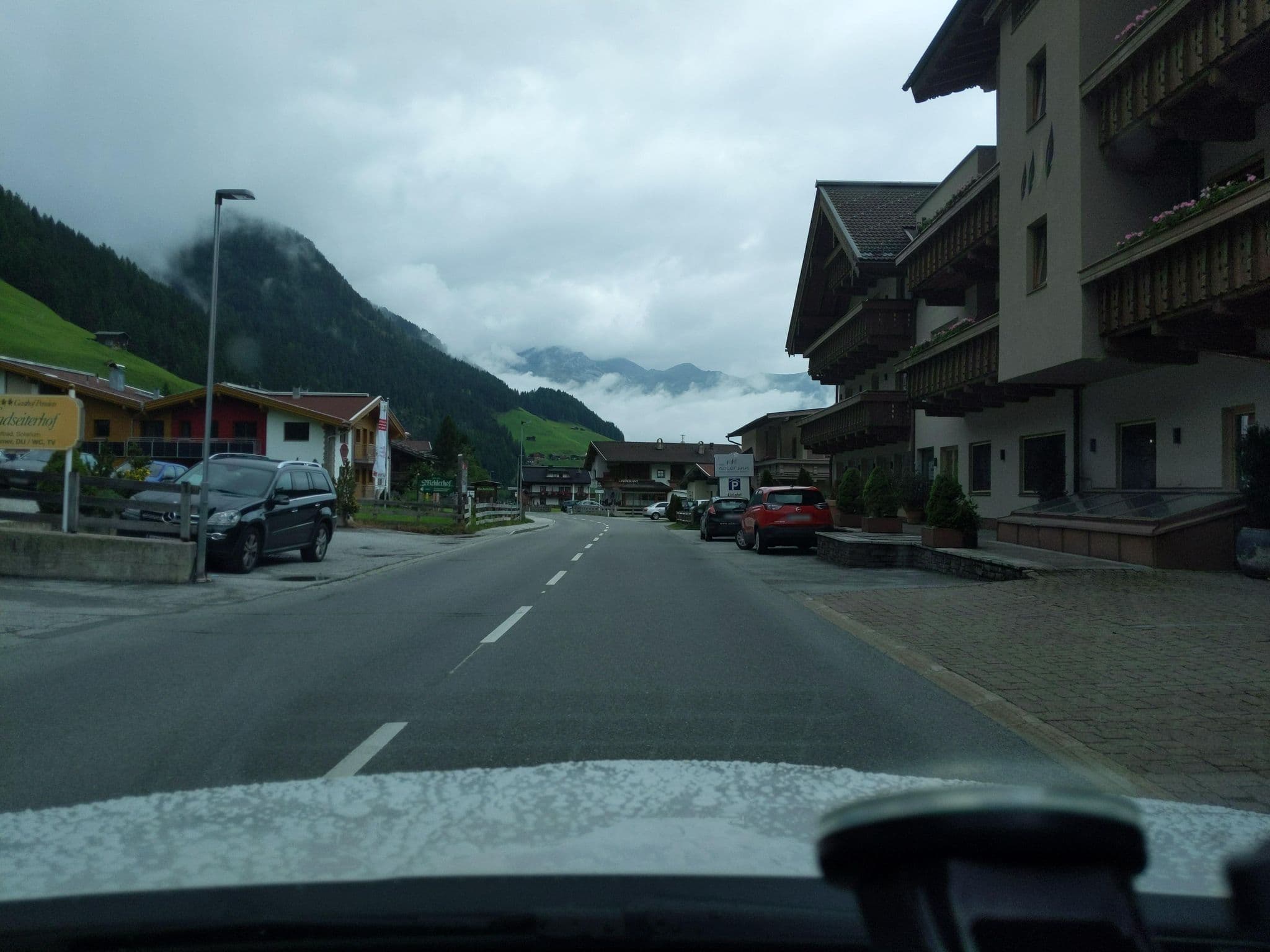 Street view near Adler Inn Tyrol Mountain Resort, Tux — © littlefool (CC BY-SA · Mapillary)