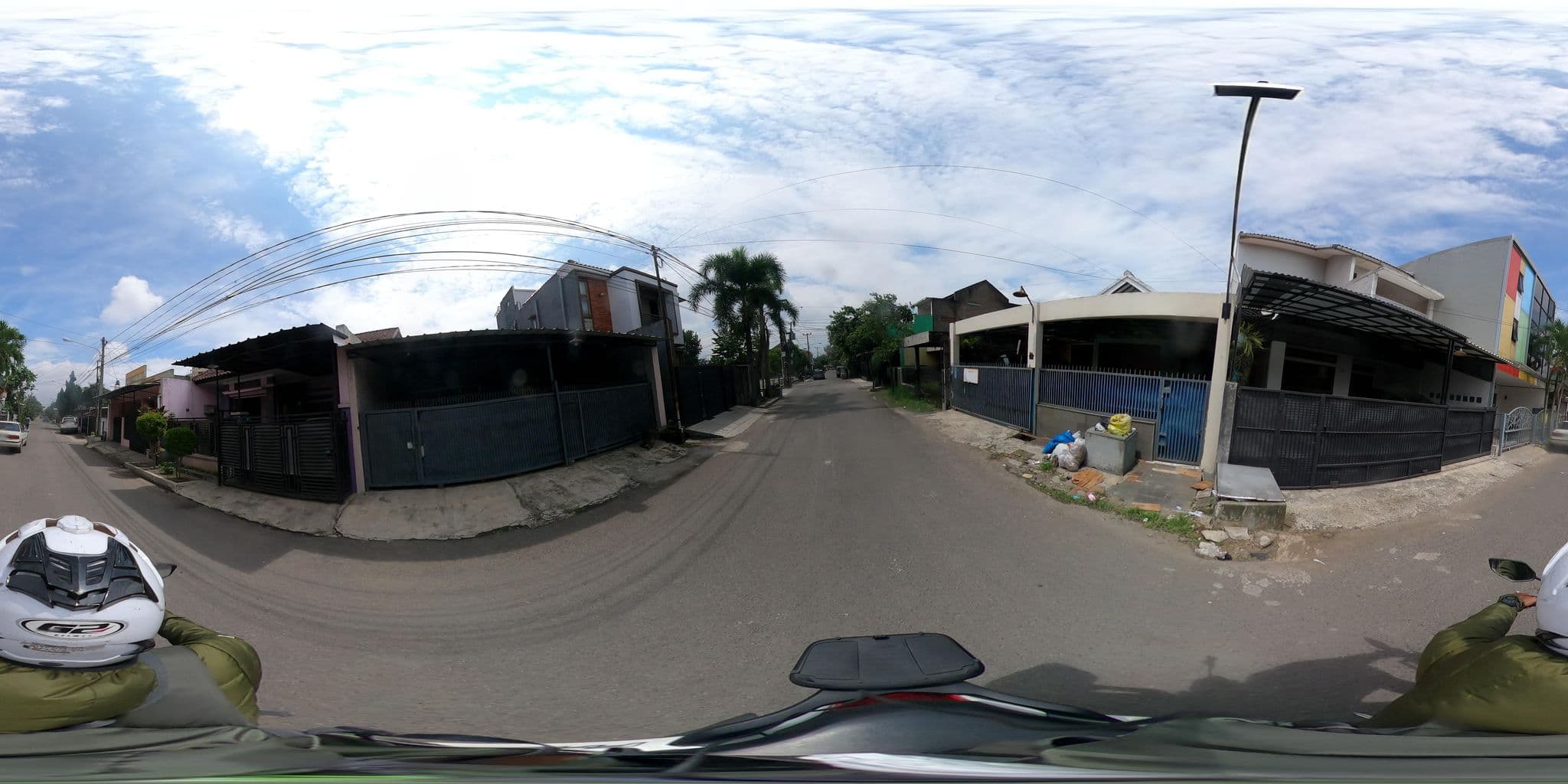Street view near Mess Cowo MAPID, Margahayukencana — © Kaart_Local (CC BY-SA · Mapillary)