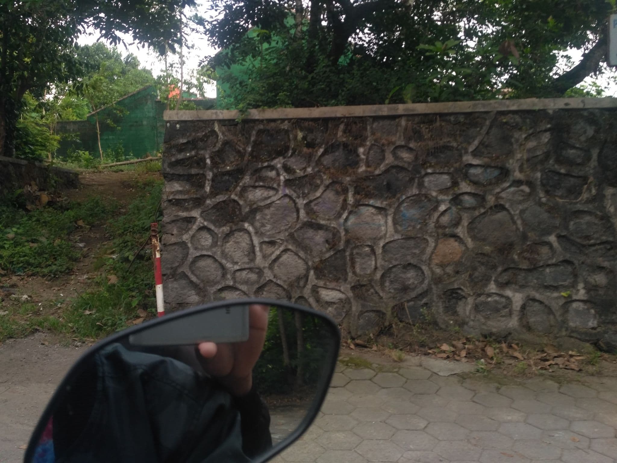 Street view near Kos Afi Julantari, Melati