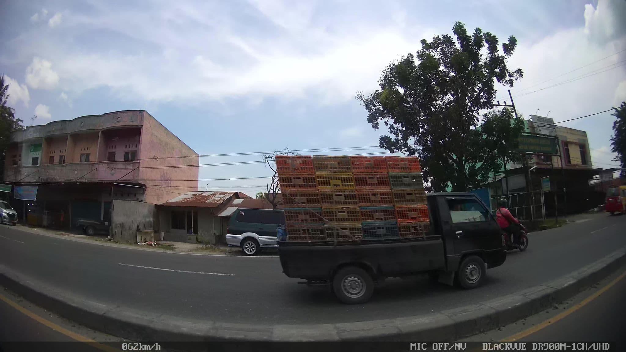 Street view near Hotel Anita, Binjai — © kaart_2 (CC BY-SA · Mapillary)