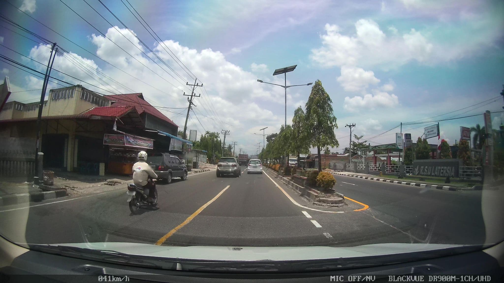 Street view near Hotel Mulia Tiza, Binjai — © kaart_2 (CC BY-SA · Mapillary)