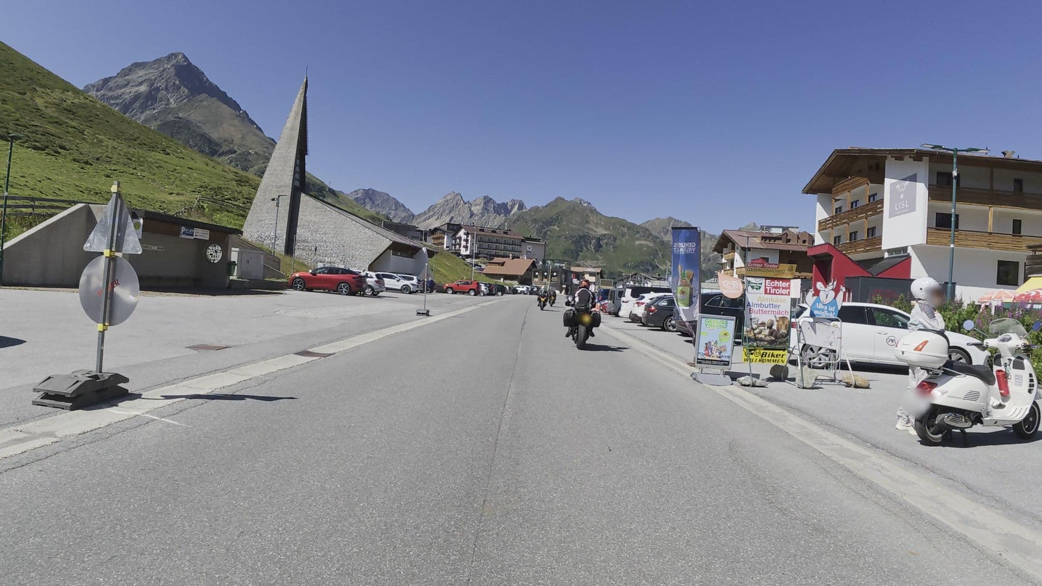 Street view near Sonne & Schnee, Stams — © Guzzi_Franze (CC BY-SA · Mapillary)