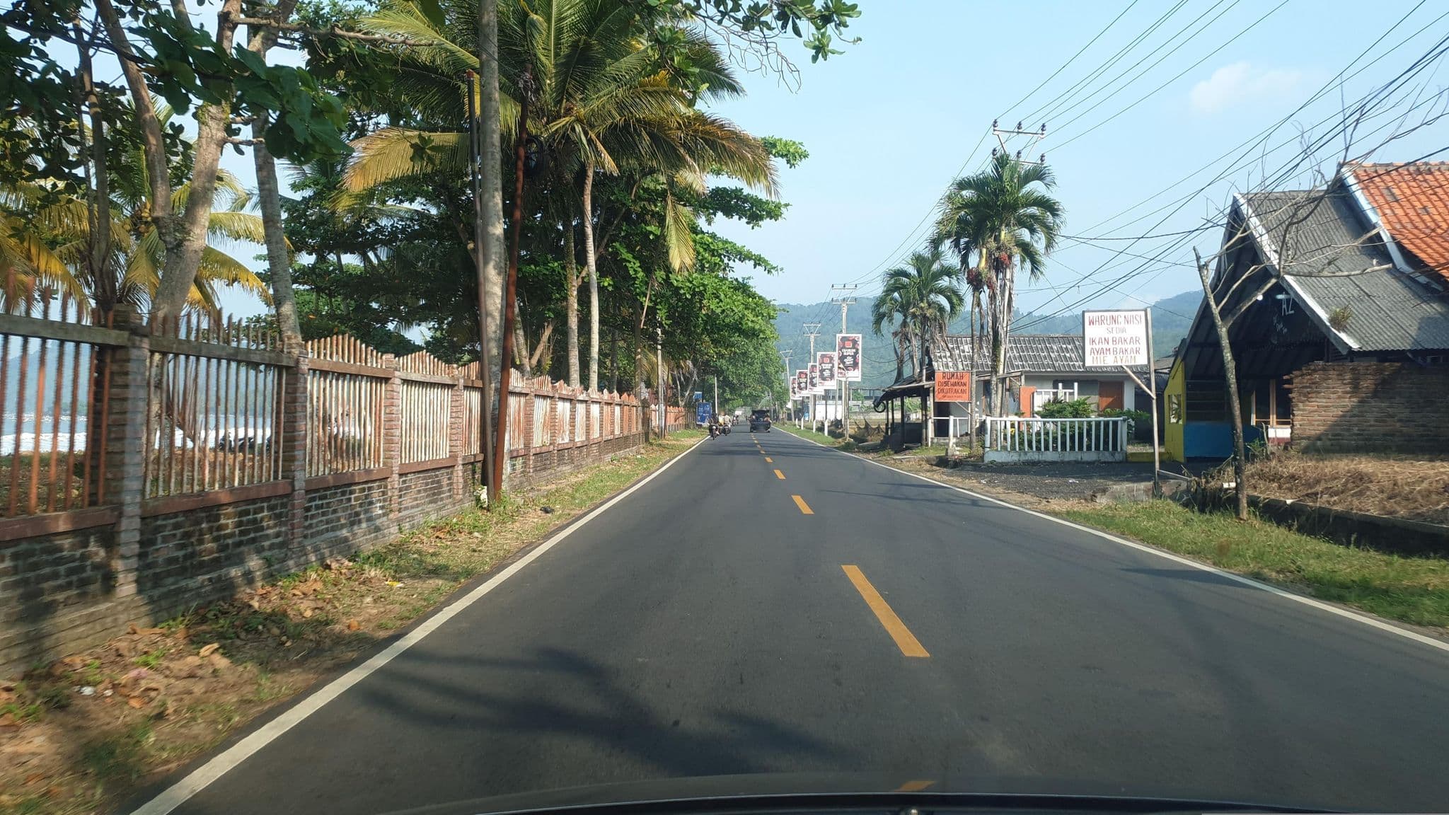 Street view near Villa nugros, Pelabuhanratu — © Kaart_Local (CC BY-SA · Mapillary)