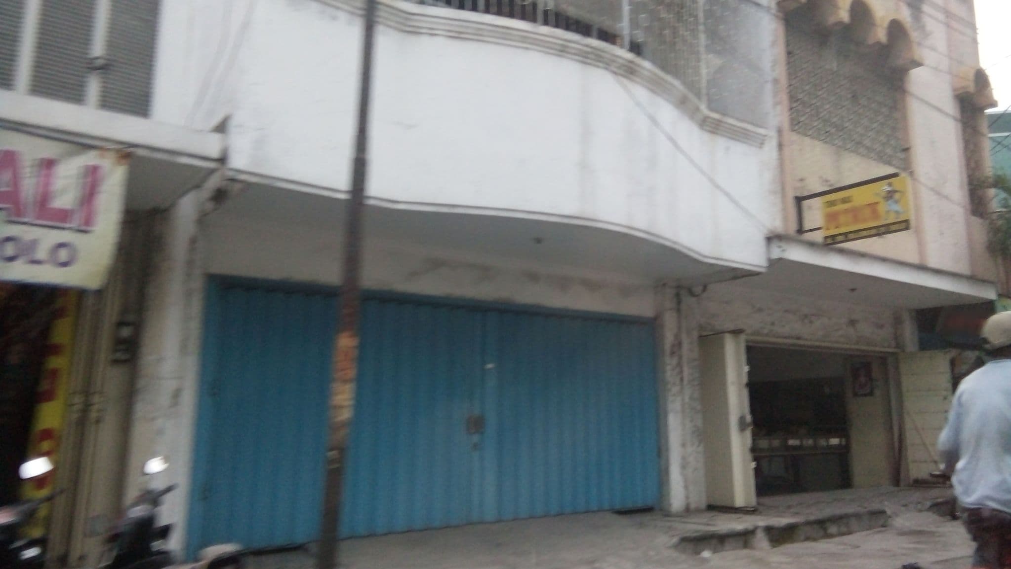 Street view near Sans Hotels City Inn Solo, Surakarta — © ulifatus (CC BY-SA · Mapillary)
