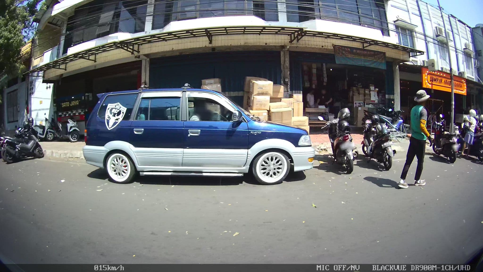 Street view near Fif-fa Hotel, Malang