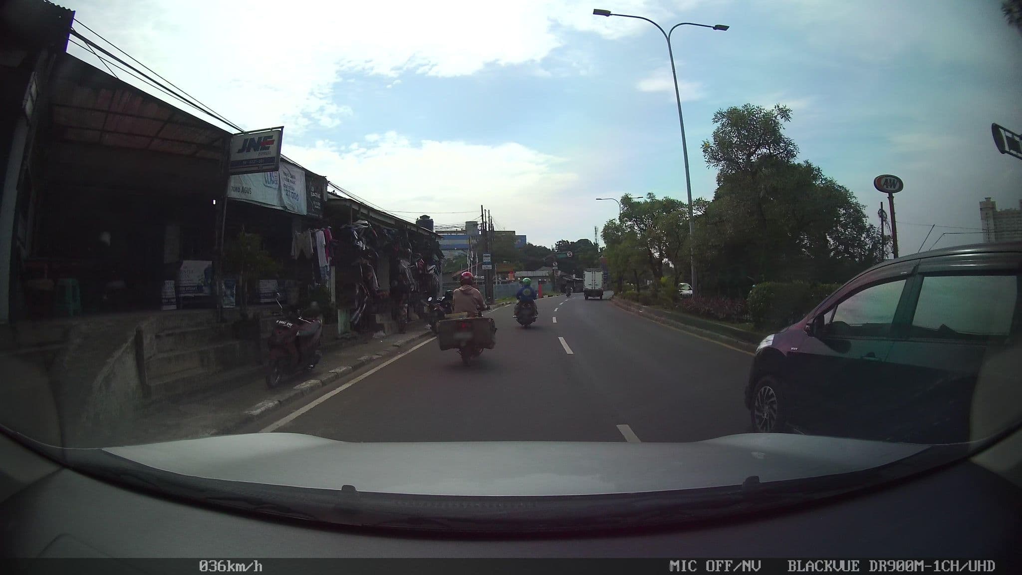Street view near Hotel Sentosa, Bekasi — © kaart_2 (CC BY-SA · Mapillary)