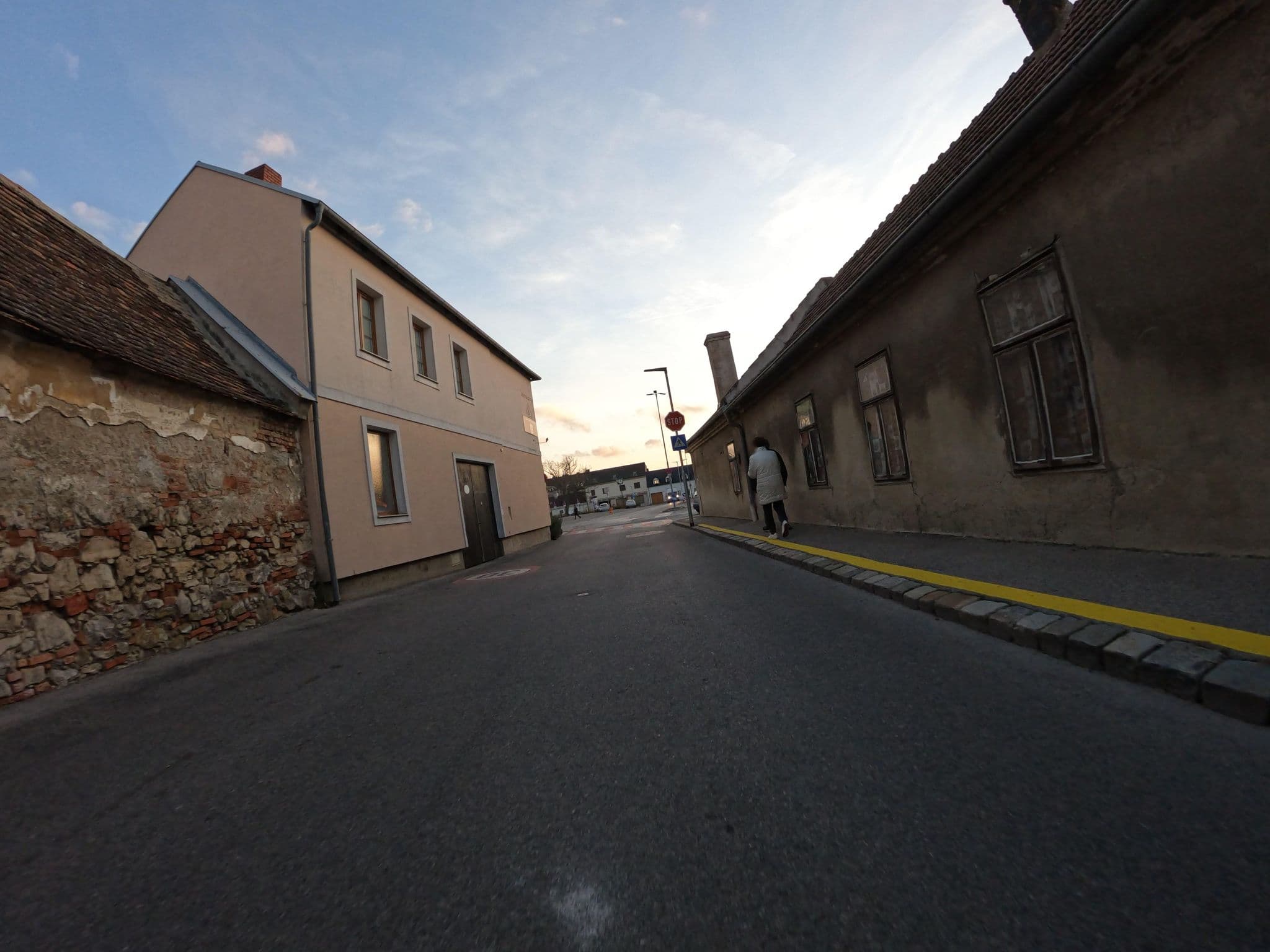 Street view near Schlossheuriger Koza, Vösendorf — © erias (CC BY-SA · Mapillary)