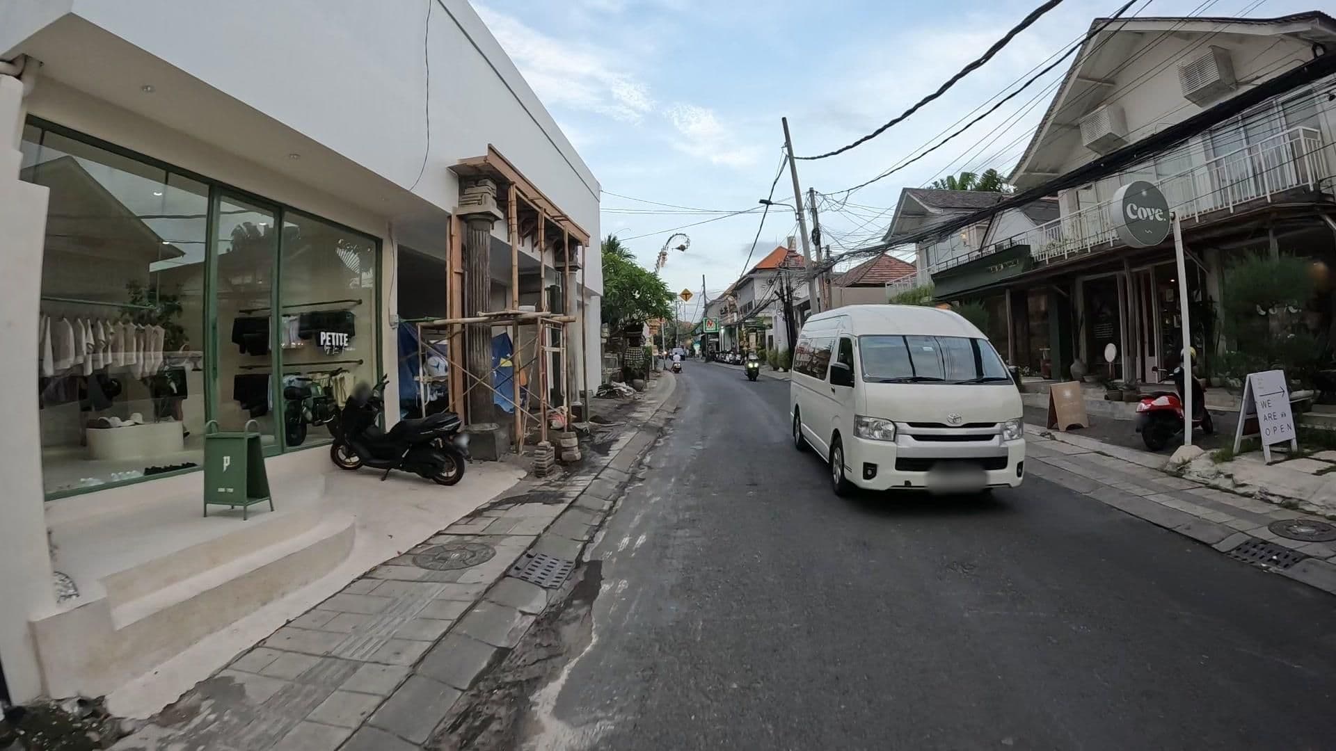 Street view near Crystal Flow Guest House & Apartment Canggu, Dalung
