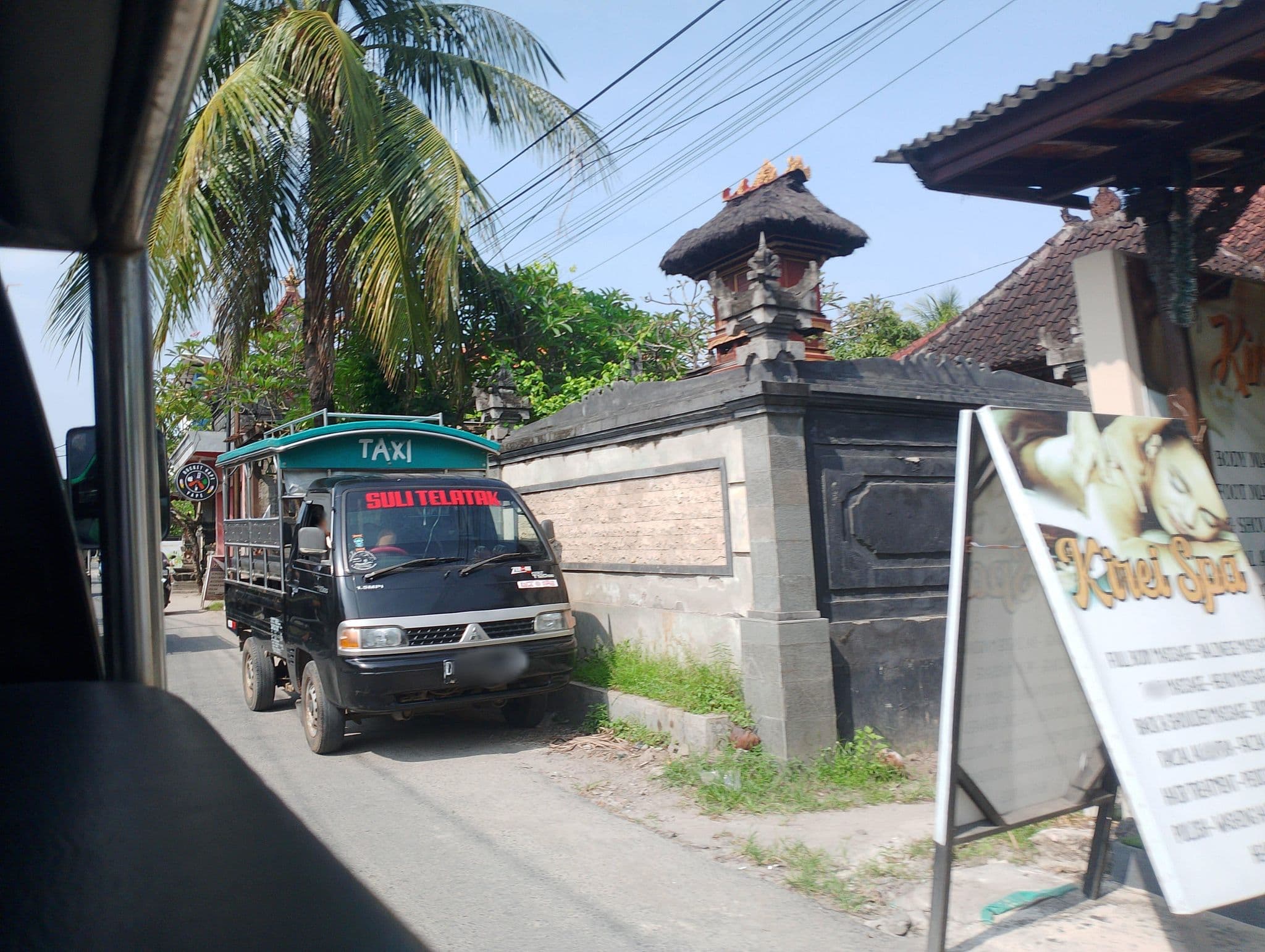 Street view near Villa Samudera, Klungkung