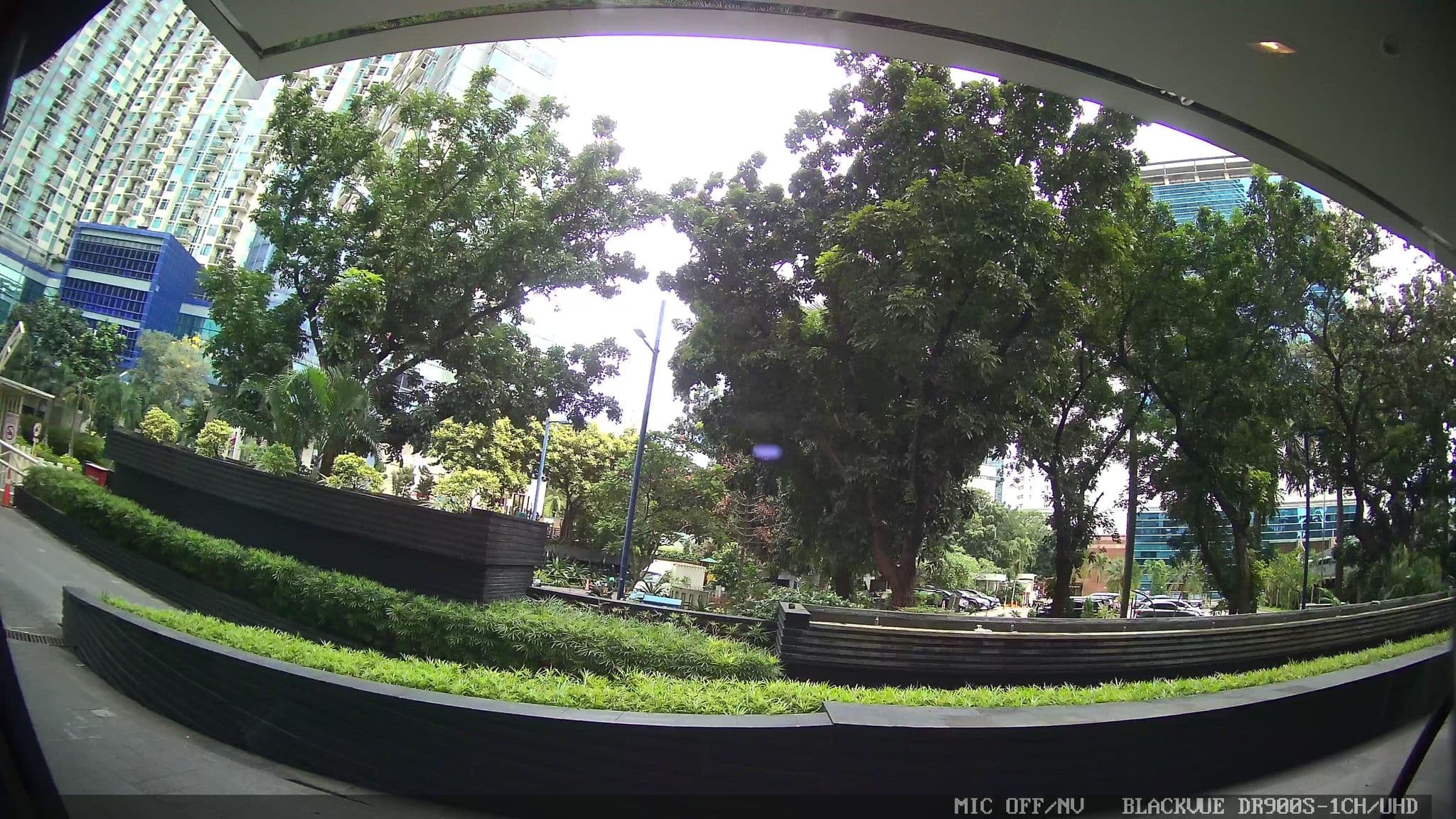 Street view near JW Marriott Hotel Jakarta, Jakarta — © Kaart---RIGHT (CC BY-SA · Mapillary)