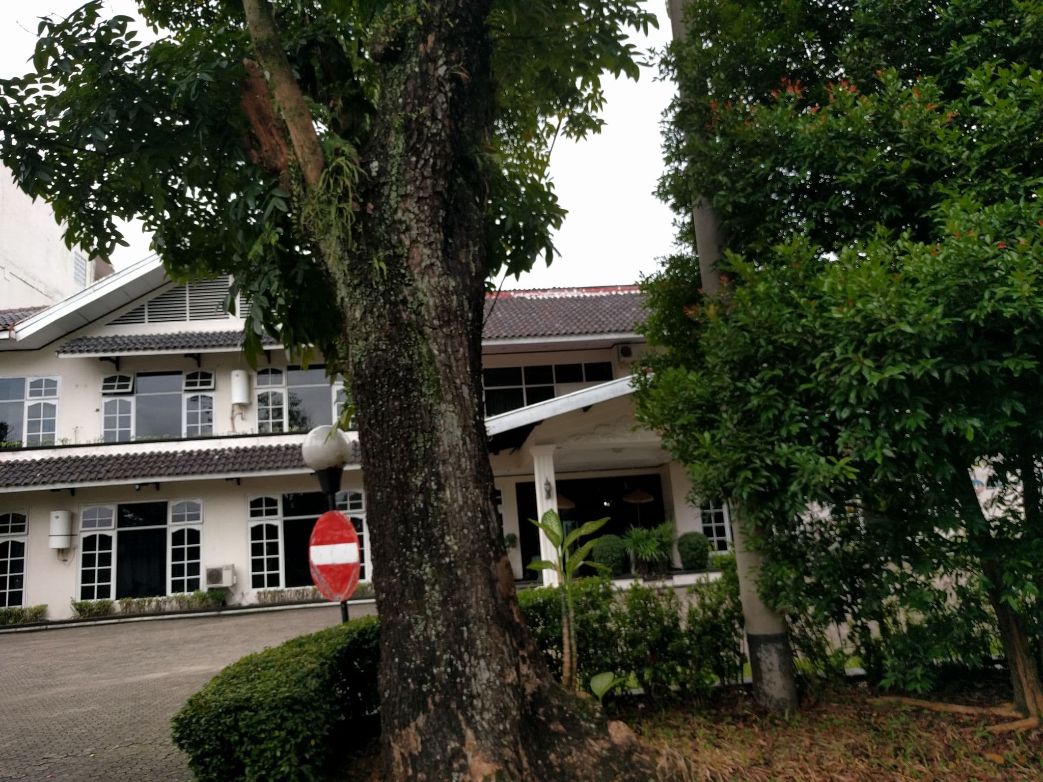 Street view near The Mirah Bogor, Bogor — © tfachrina (CC BY-SA · Mapillary)