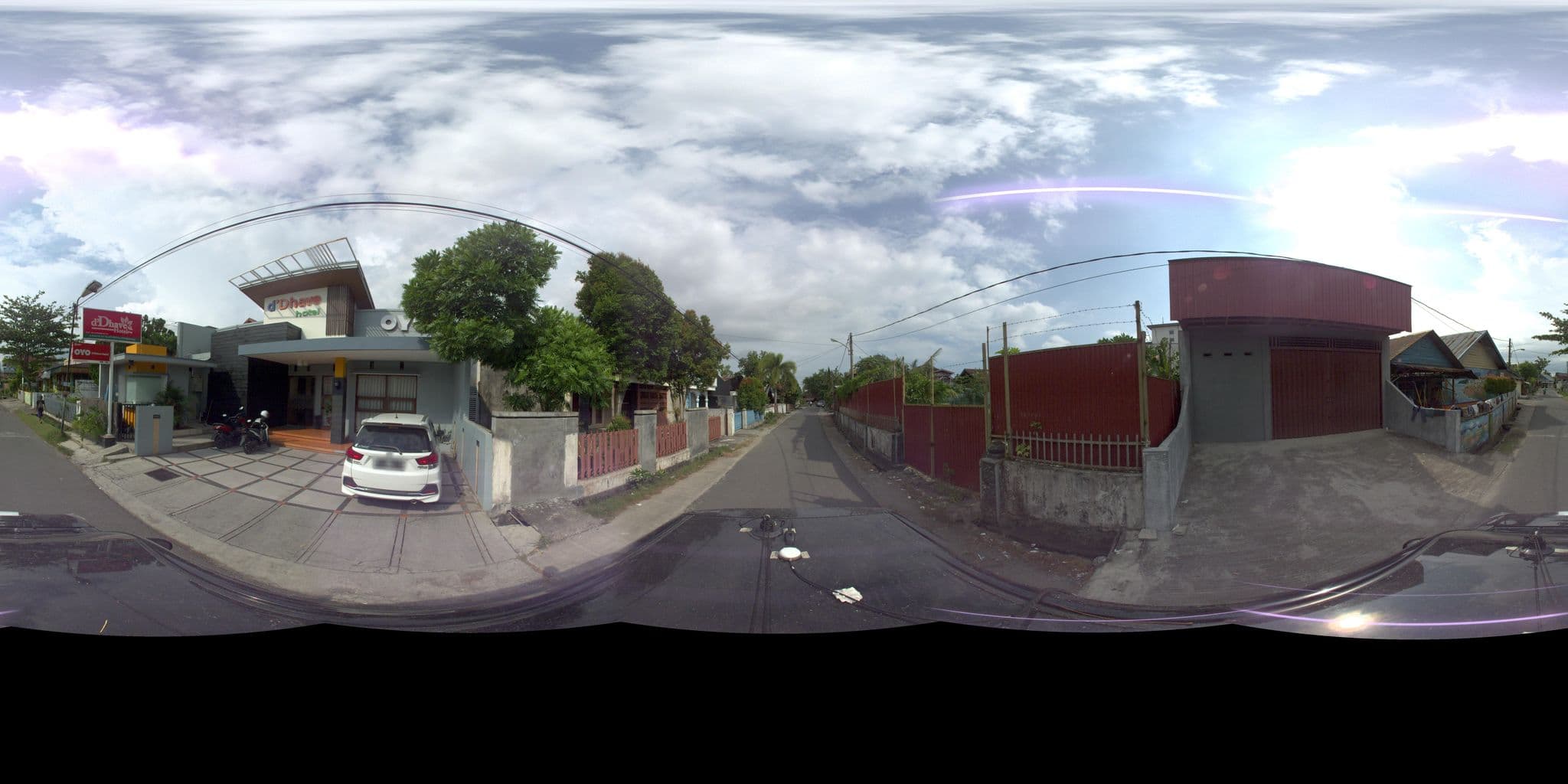 Street view near Hotel D'dhave, Padang — © sarahantos (CC BY-SA · Mapillary)