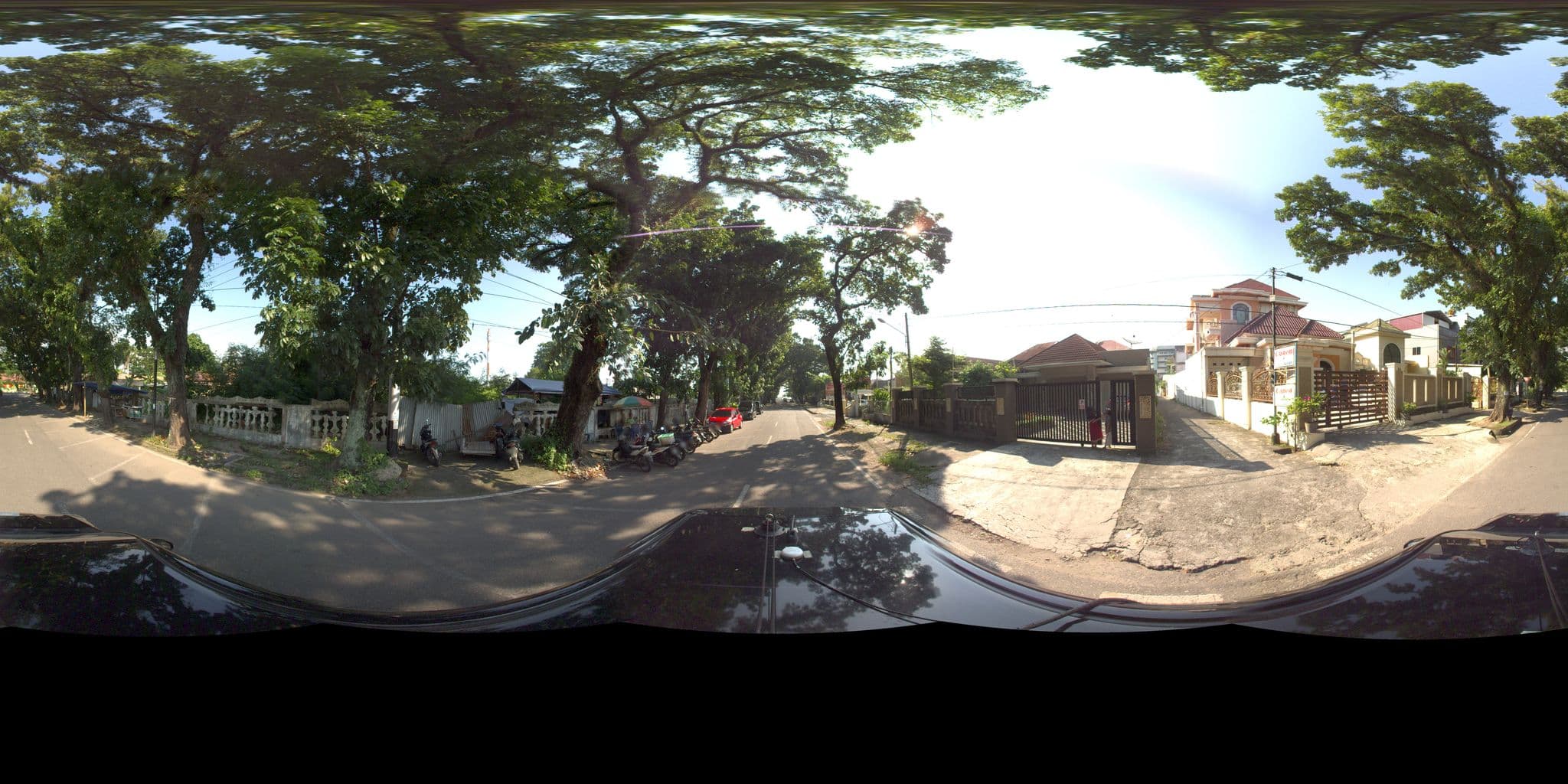 Street view near New Castle Hotel, Padang — © sarahantos (CC BY-SA · Mapillary)