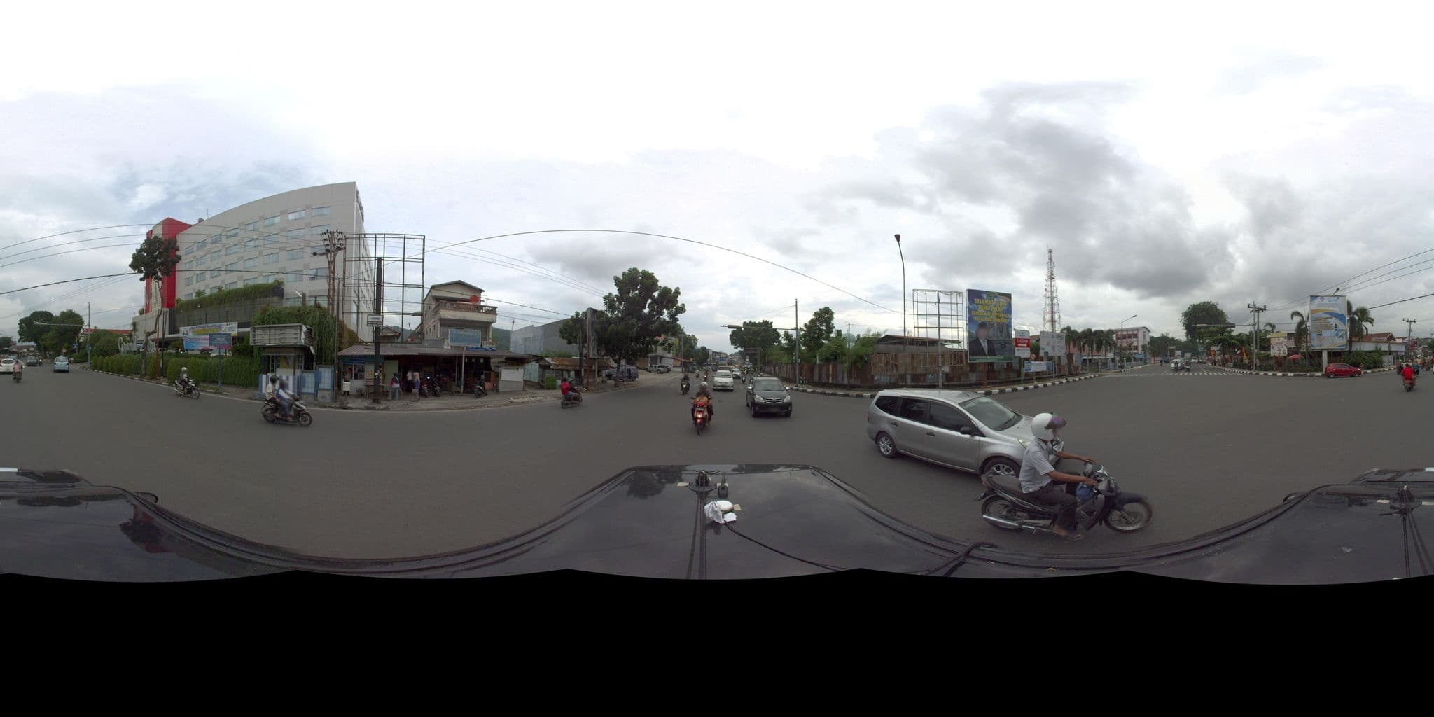 Street view near Grand Zuri Hotel, Padang — © sarahantos (CC BY-SA · Mapillary)