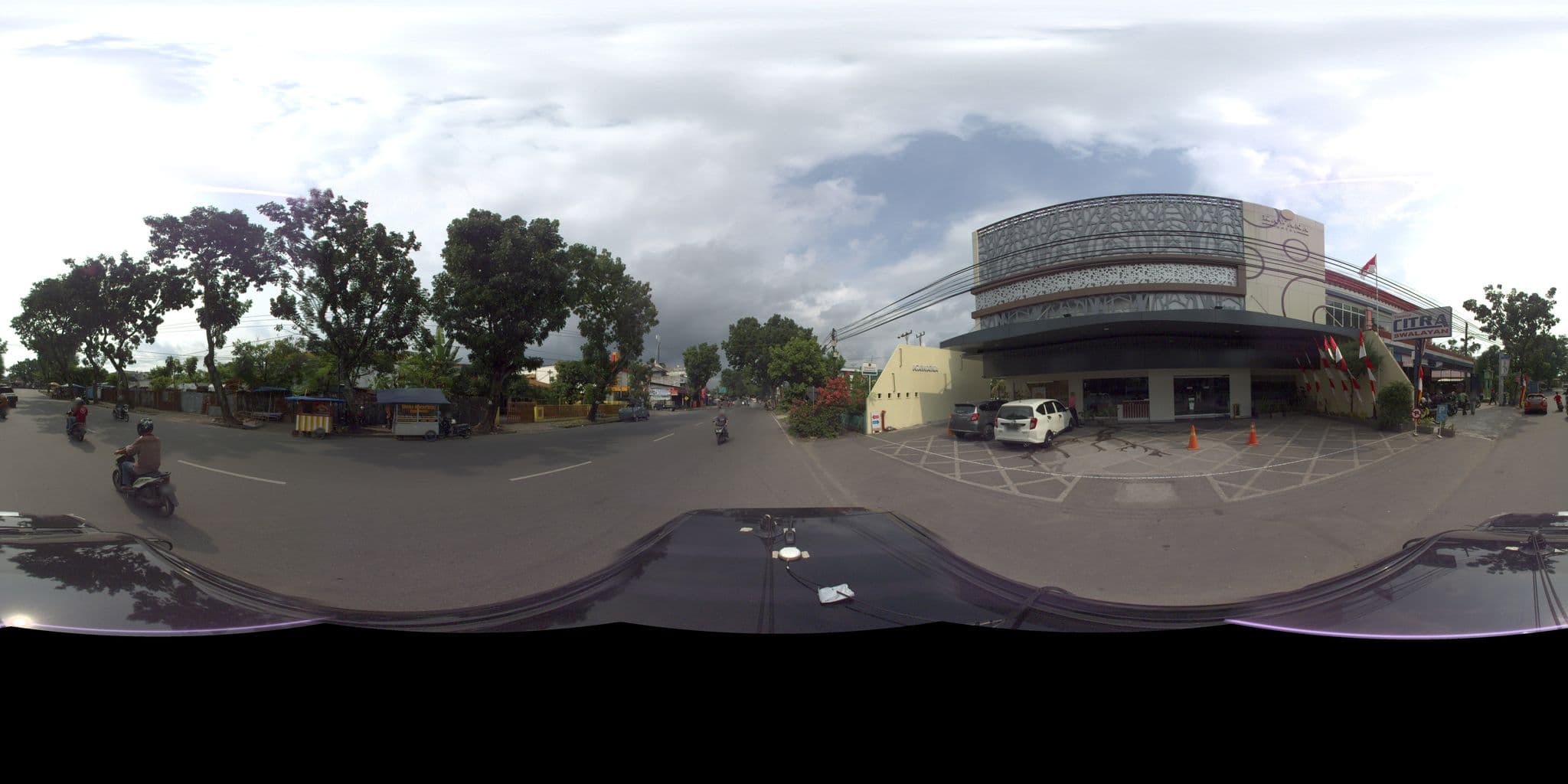 Street view near The Aliga Hotel, Padang — © sarahantos (CC BY-SA · Mapillary)