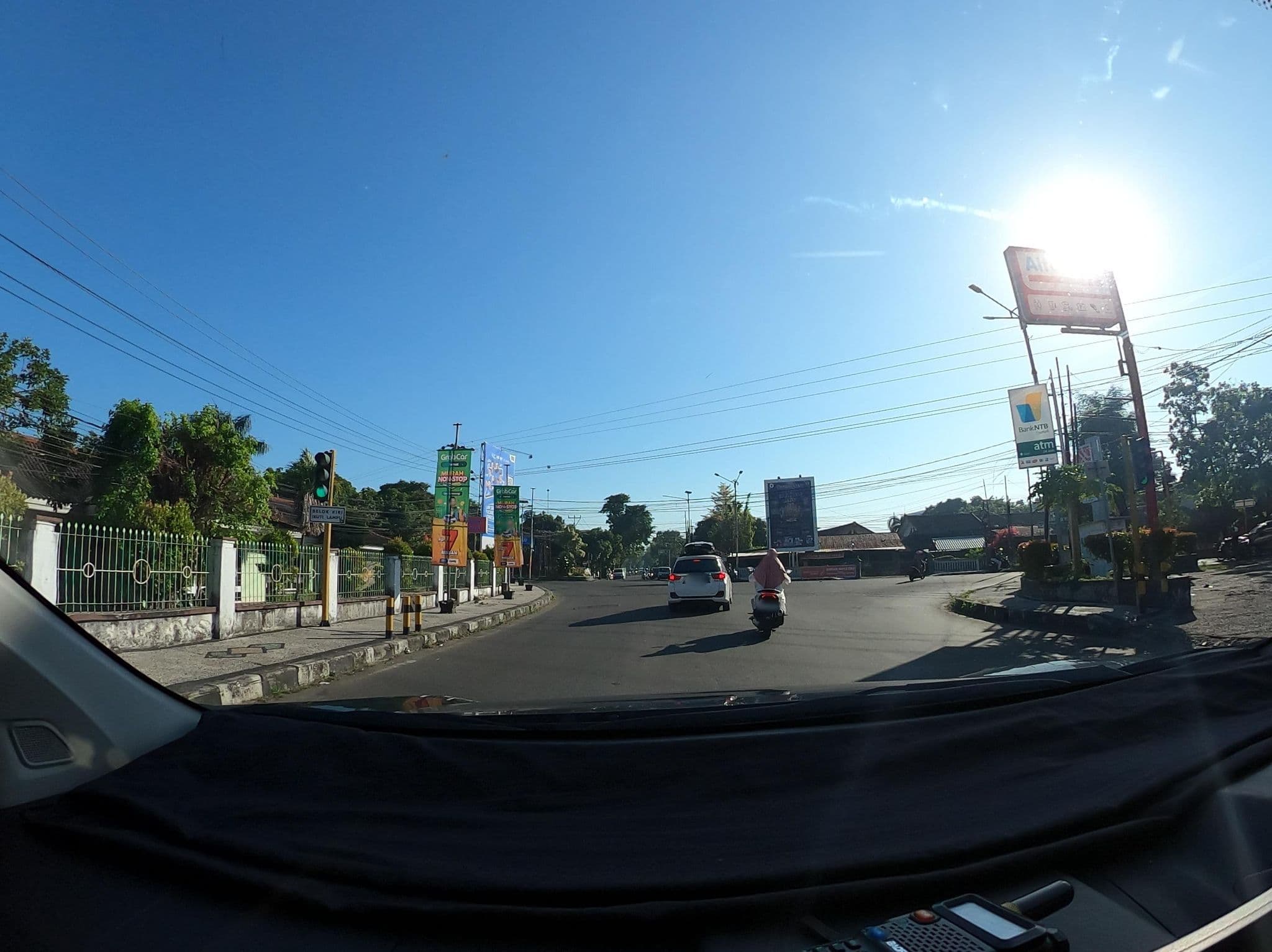 Street view near WISMA SERUNI, Mataram