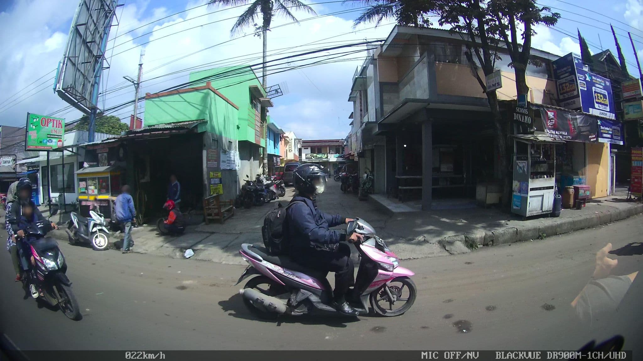 Street view near Takasimaya, Lembang — © kaart_2 (CC BY-SA · Mapillary)