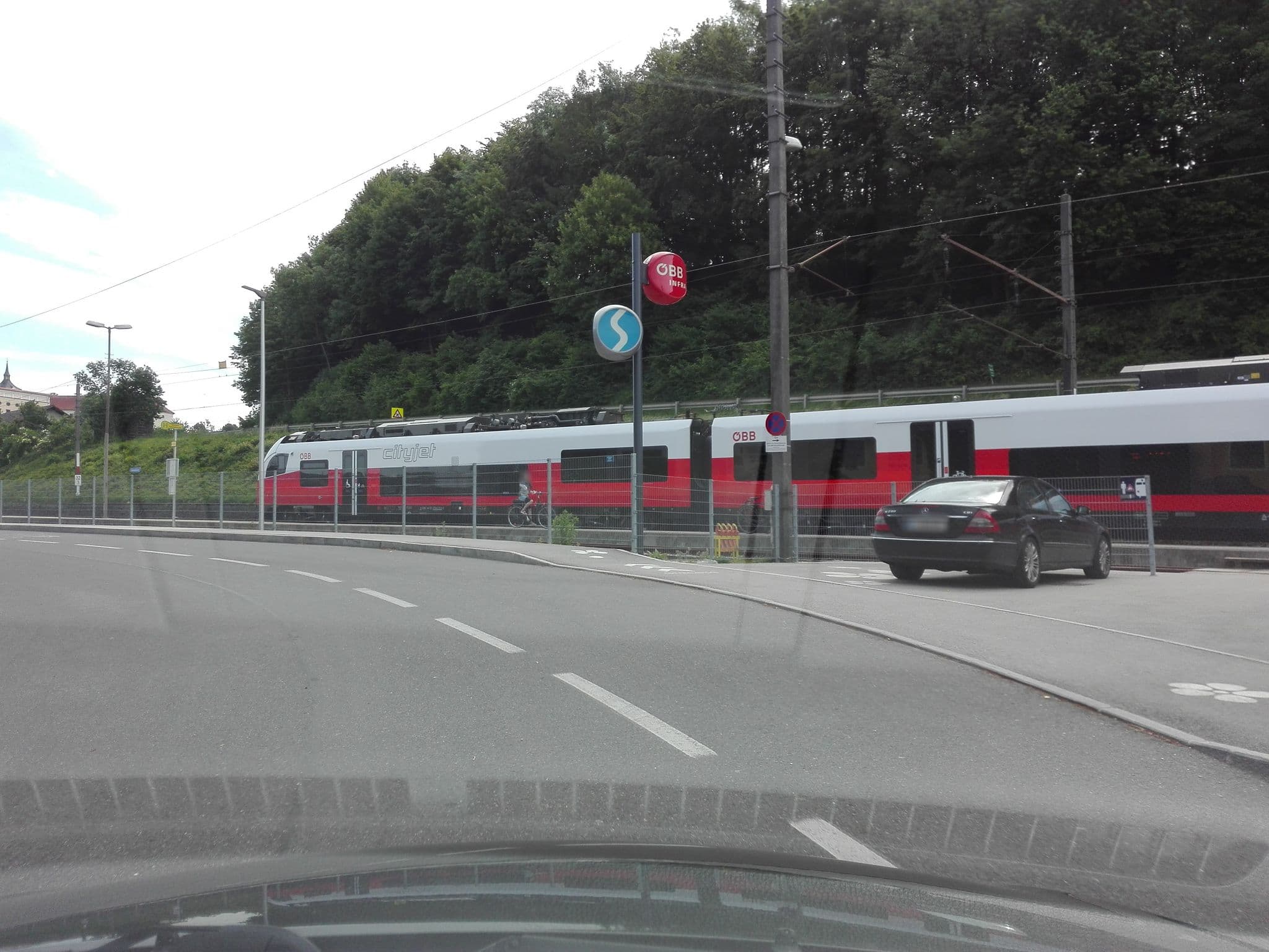 Street view near Gasthaus König, Kremsmünster — © suriv (CC BY-SA · Mapillary)
