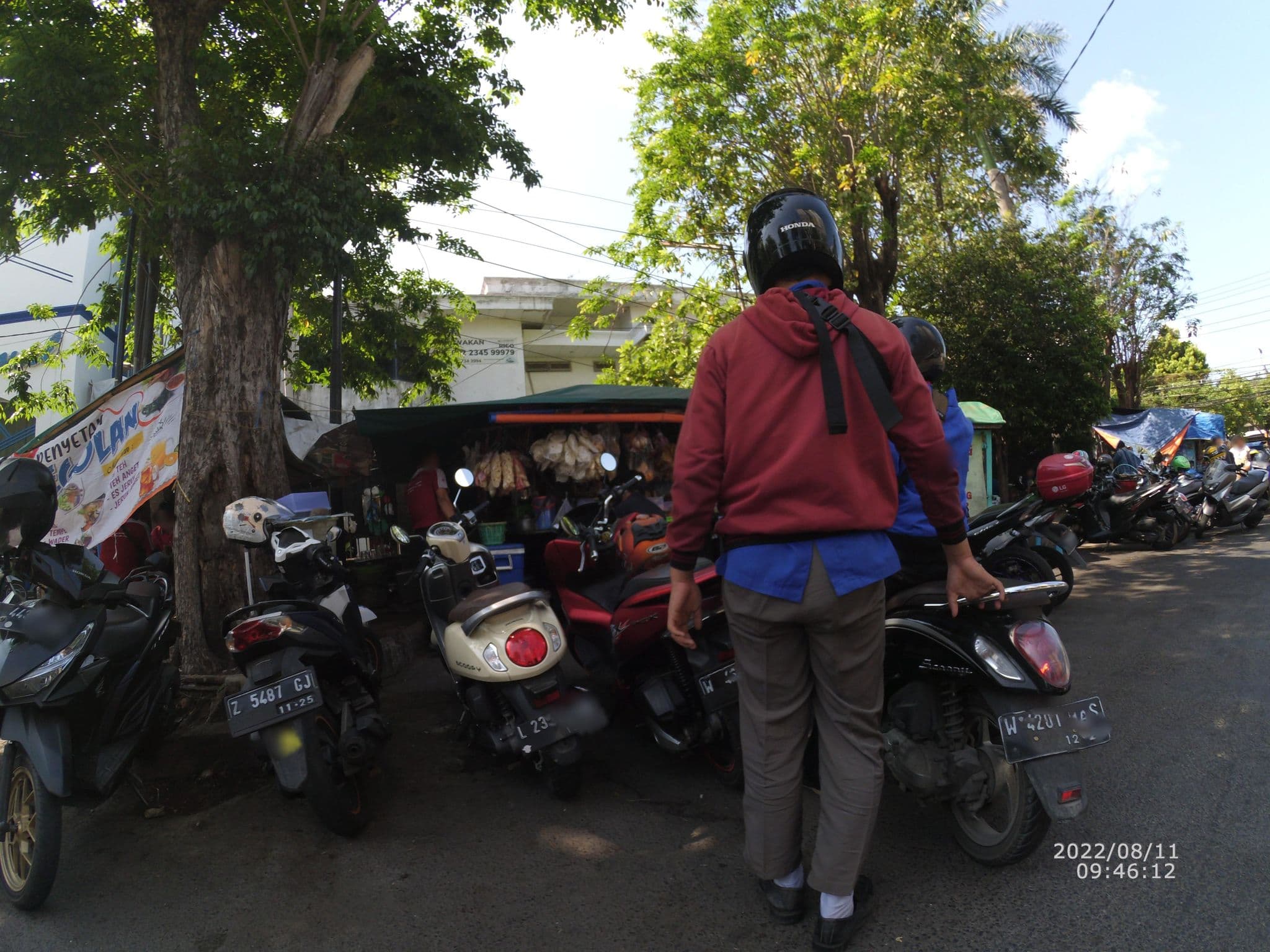 Street view near Hotel Cendana, Surabaya