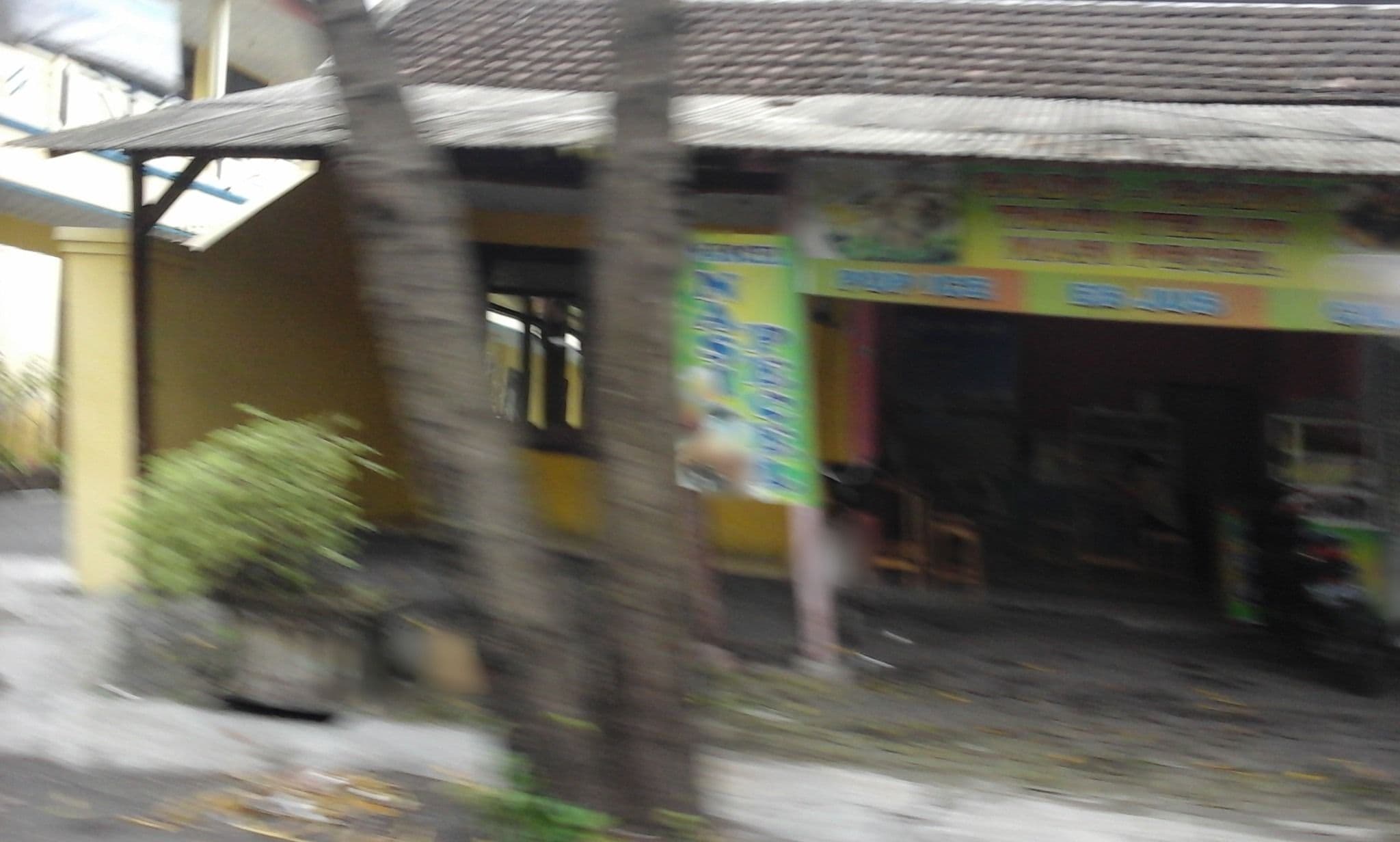 Street view near Hotel Agung, Lumajang — © arizalkawamuna (CC BY-SA · Mapillary)