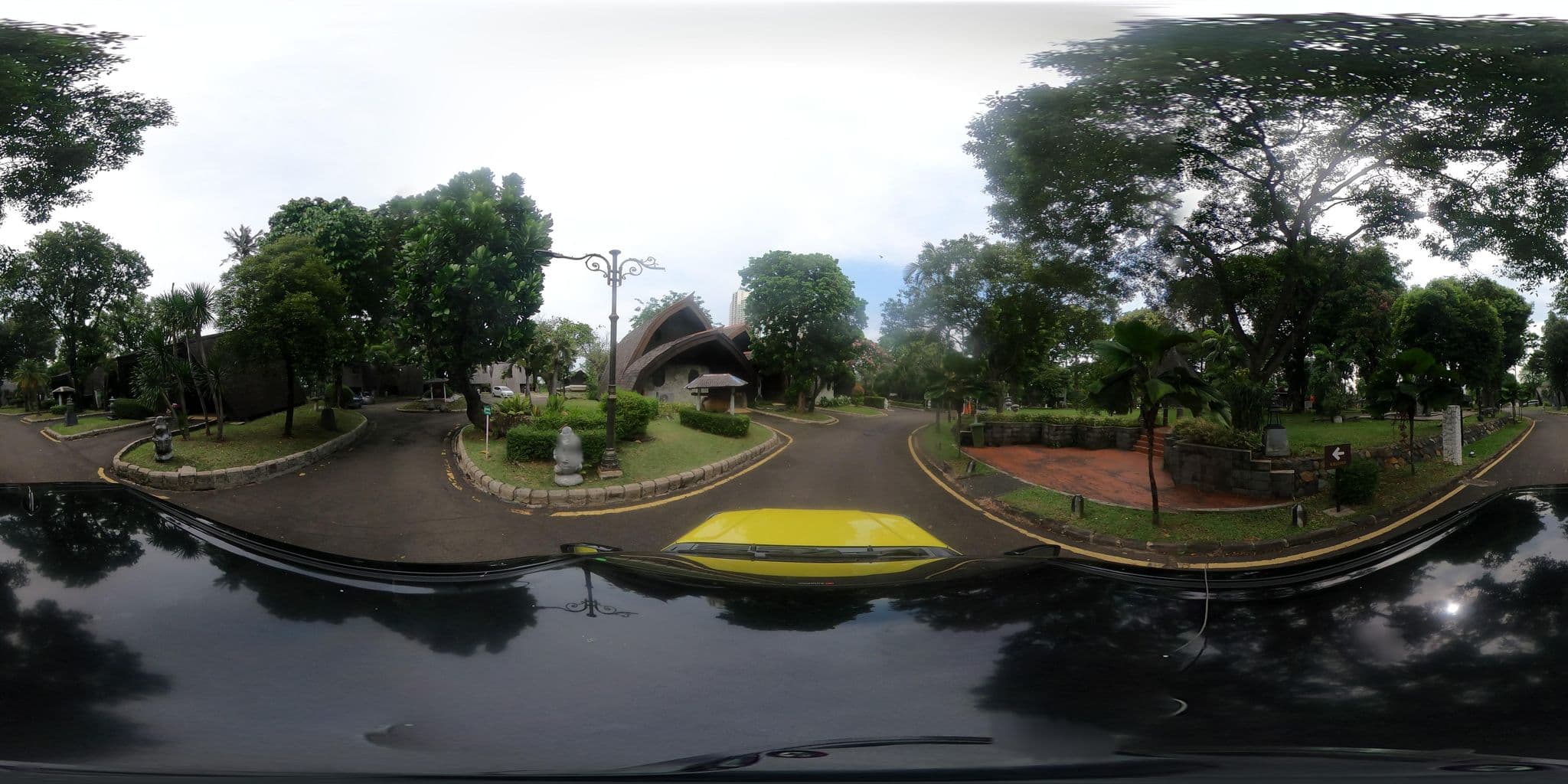 Street view near Cucut, Jakarta — © Kaart---360 (CC BY-SA · Mapillary)