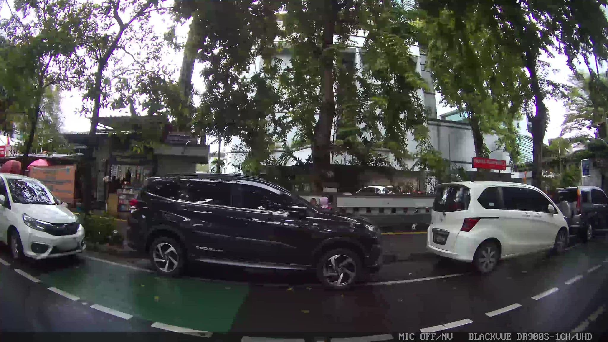 Street view near Hotel Menteng 2, Jakarta — © Kaart---LEFT (CC BY-SA · Mapillary)