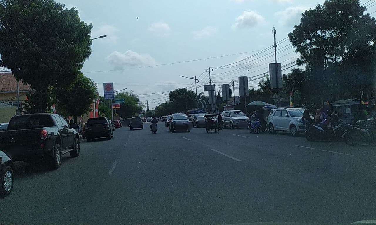 Street view near Hotel Sindoro, Cilacap — © roadroid (CC BY-SA · Mapillary)