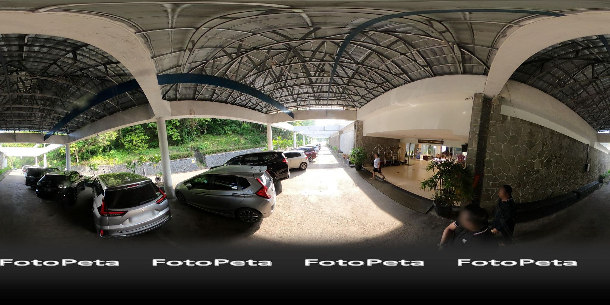 Street view near Samudera beach Hotel, Pelabuhanratu — © FotoPeta (CC BY-SA · Mapillary)