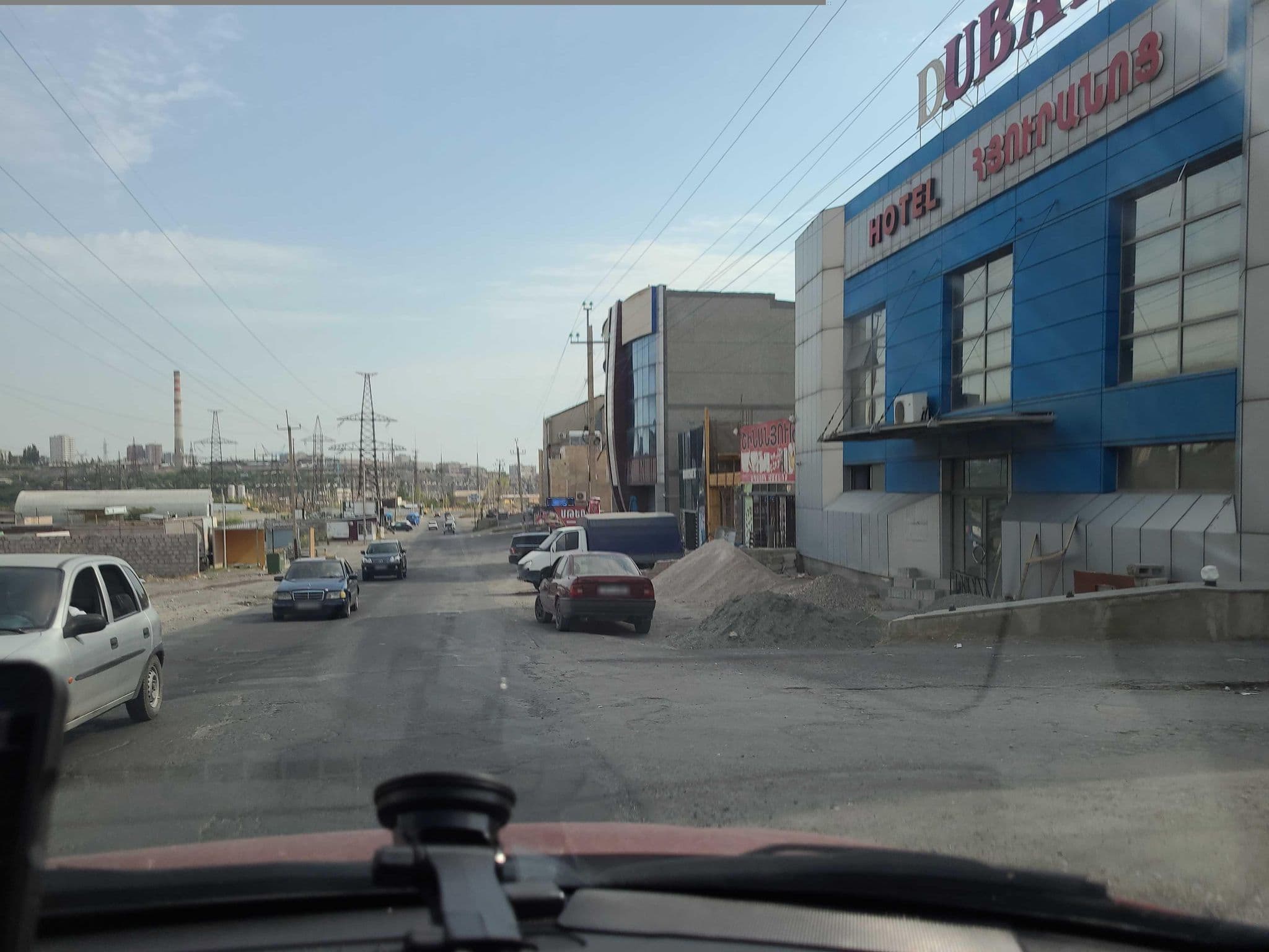 Street view near Dubai, Zovuni — © noktoborus (CC BY-SA · Mapillary)
