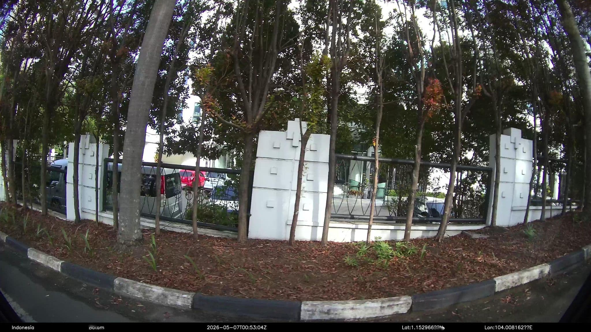 Street view near Swiss Hotel, Batam — © Kaart---LEFT (CC BY-SA · Mapillary)