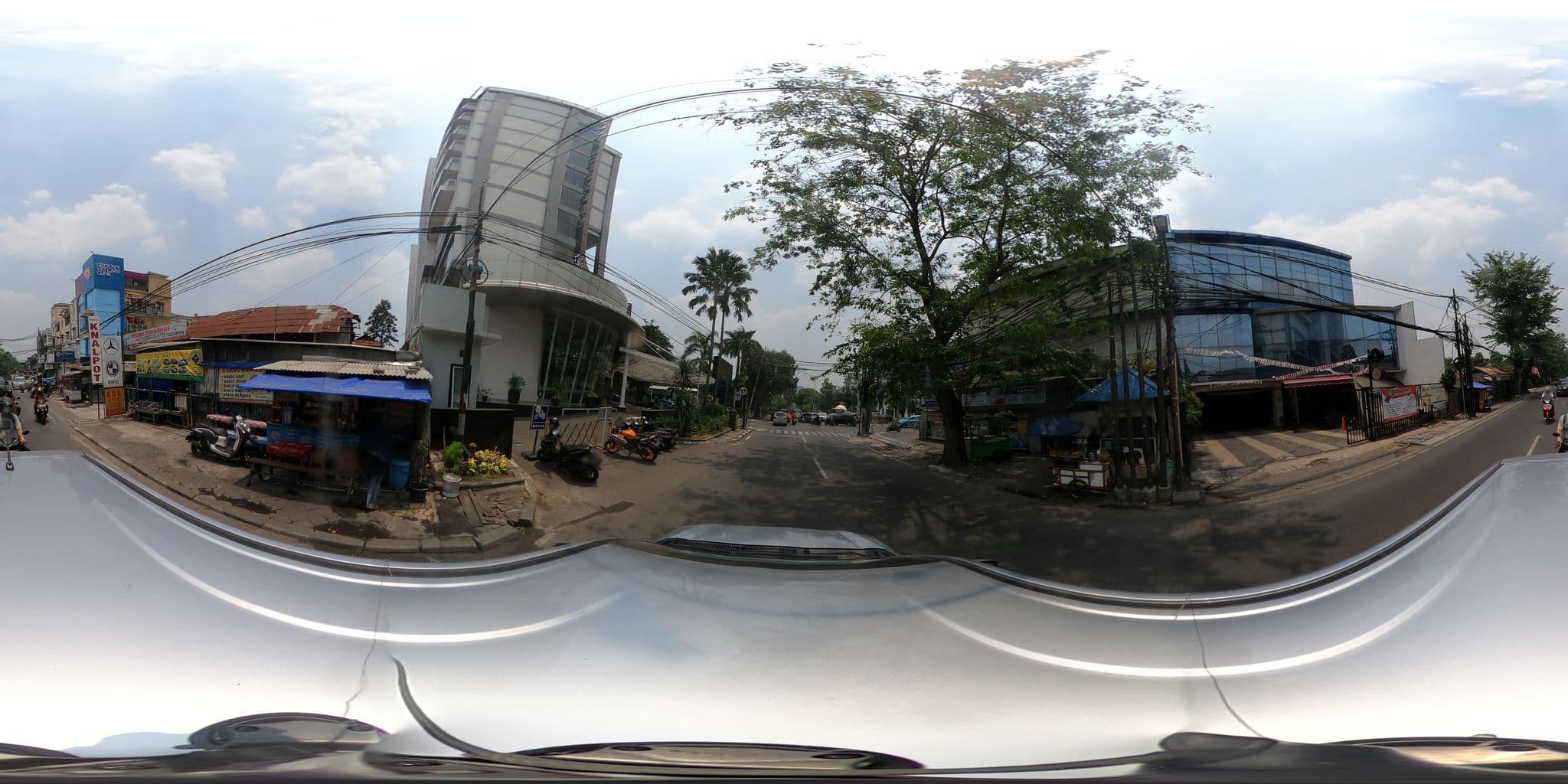 Street view near Hotel Aston Bellevue Radio Dalam, South Tangerang — © kaart_1 (CC BY-SA · Mapillary)
