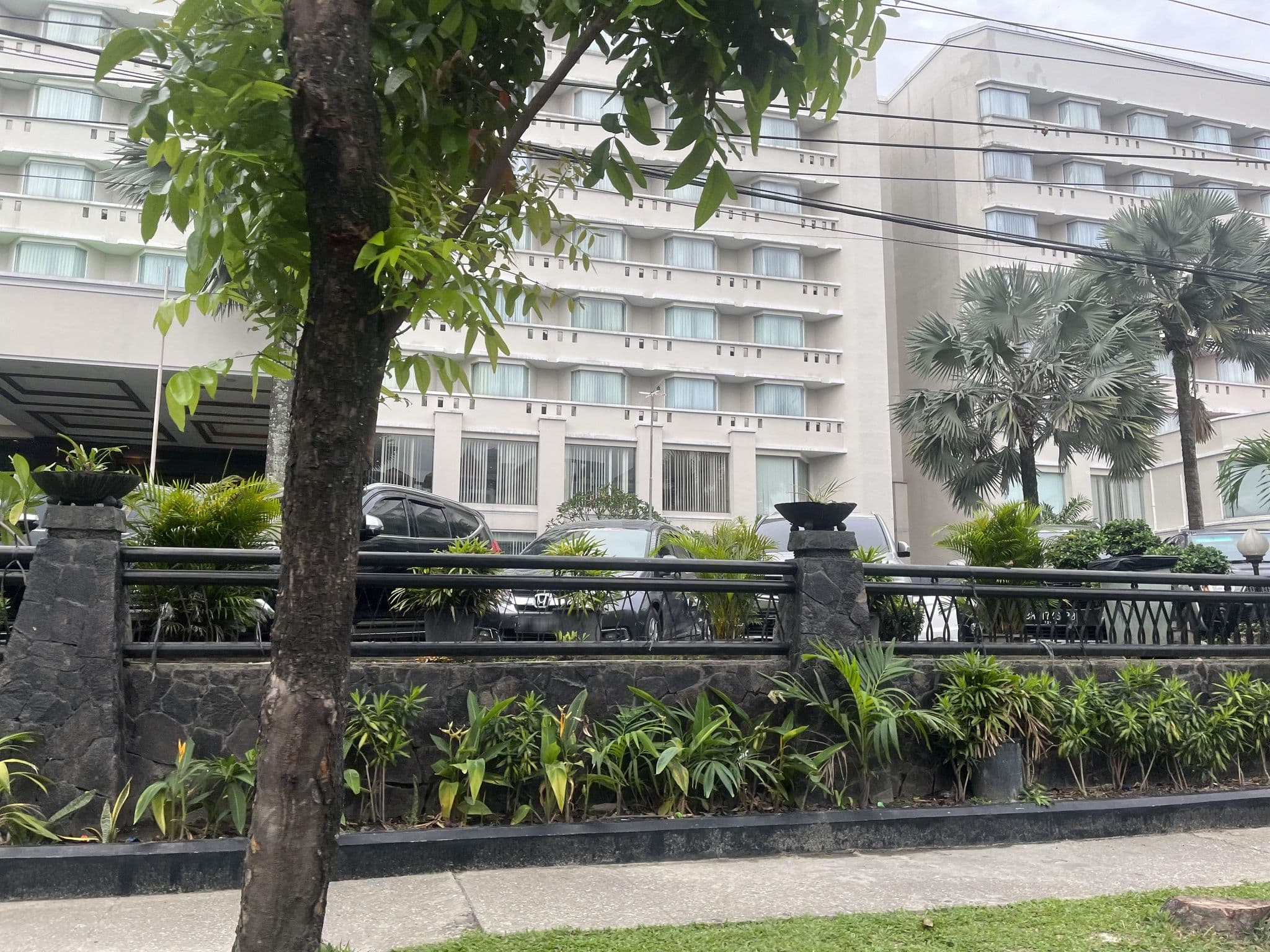Street view near Hotel Pangeran, Pekanbaru