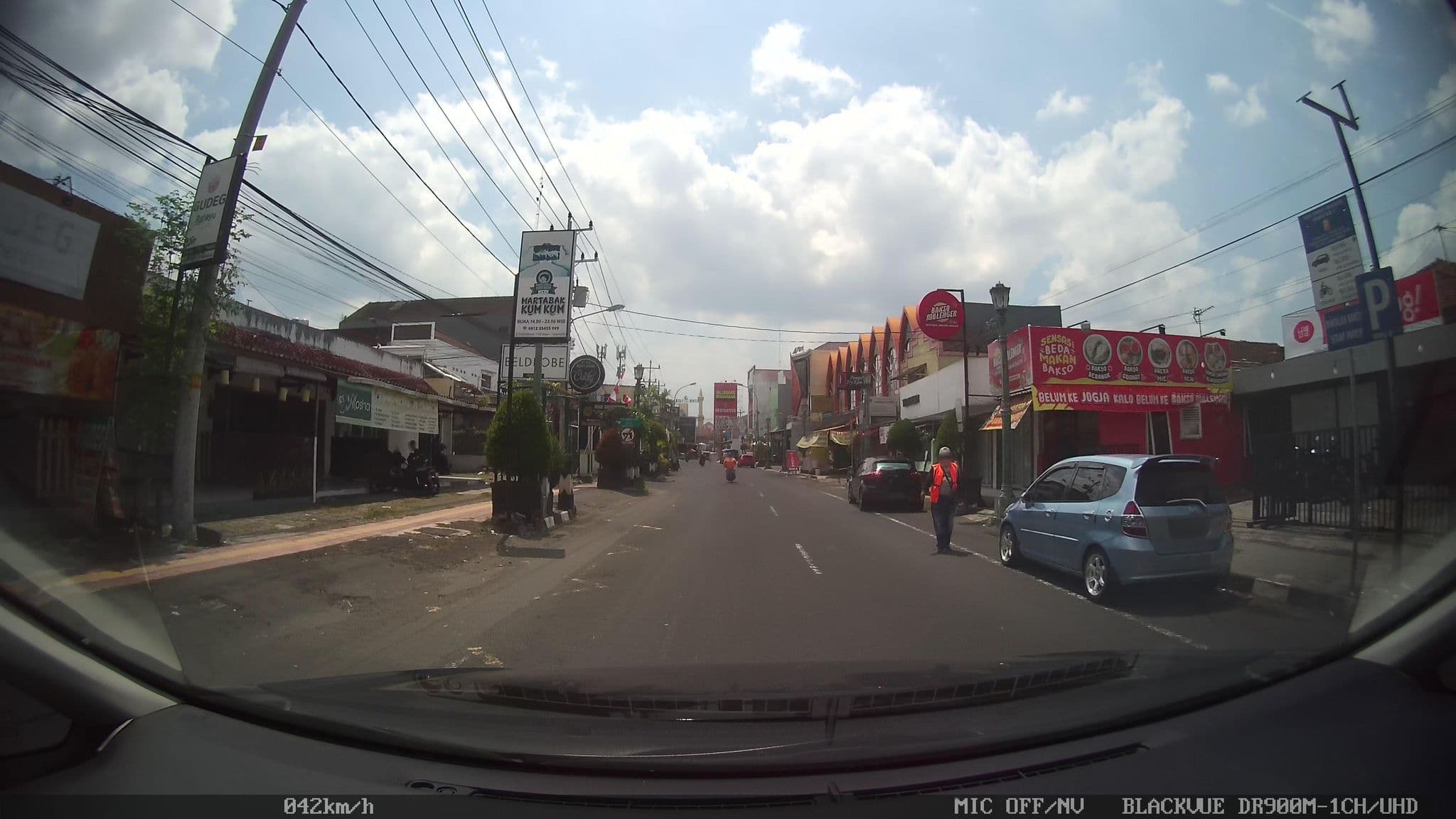 Street view near Carani Hotel, Yogyakarta — © kaart_1 (CC BY-SA · Mapillary)