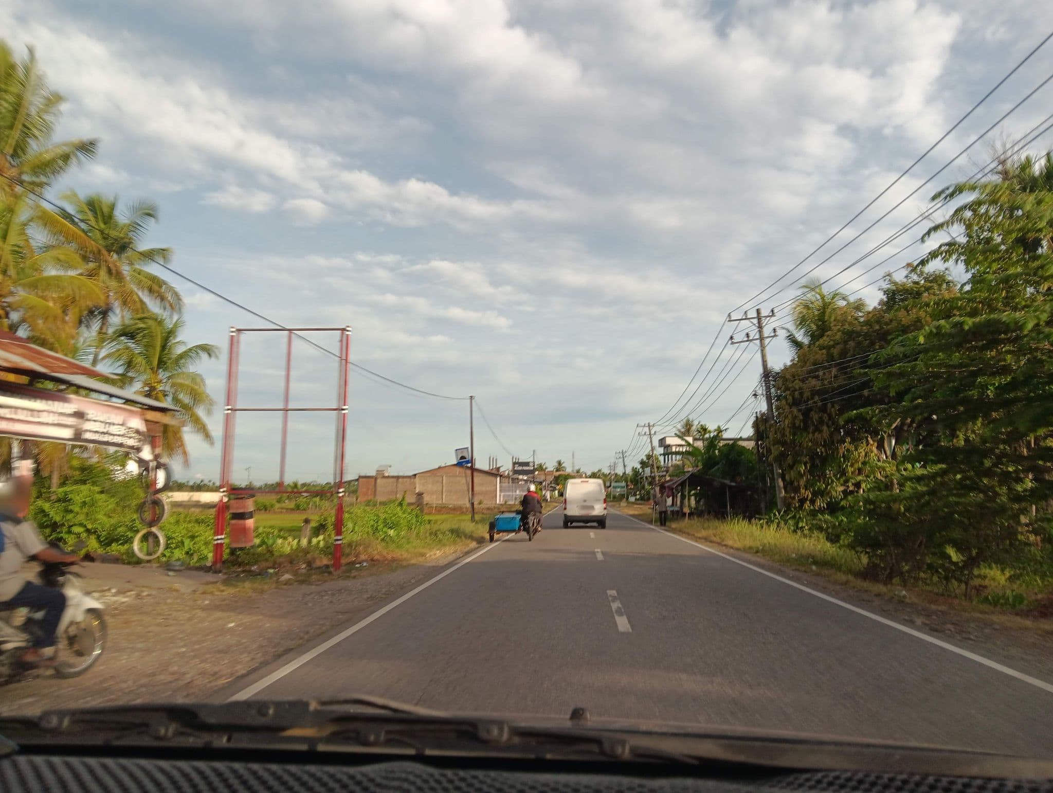 Street view near Kafe, Blangpidie — © ikwe (CC BY-SA · Mapillary)