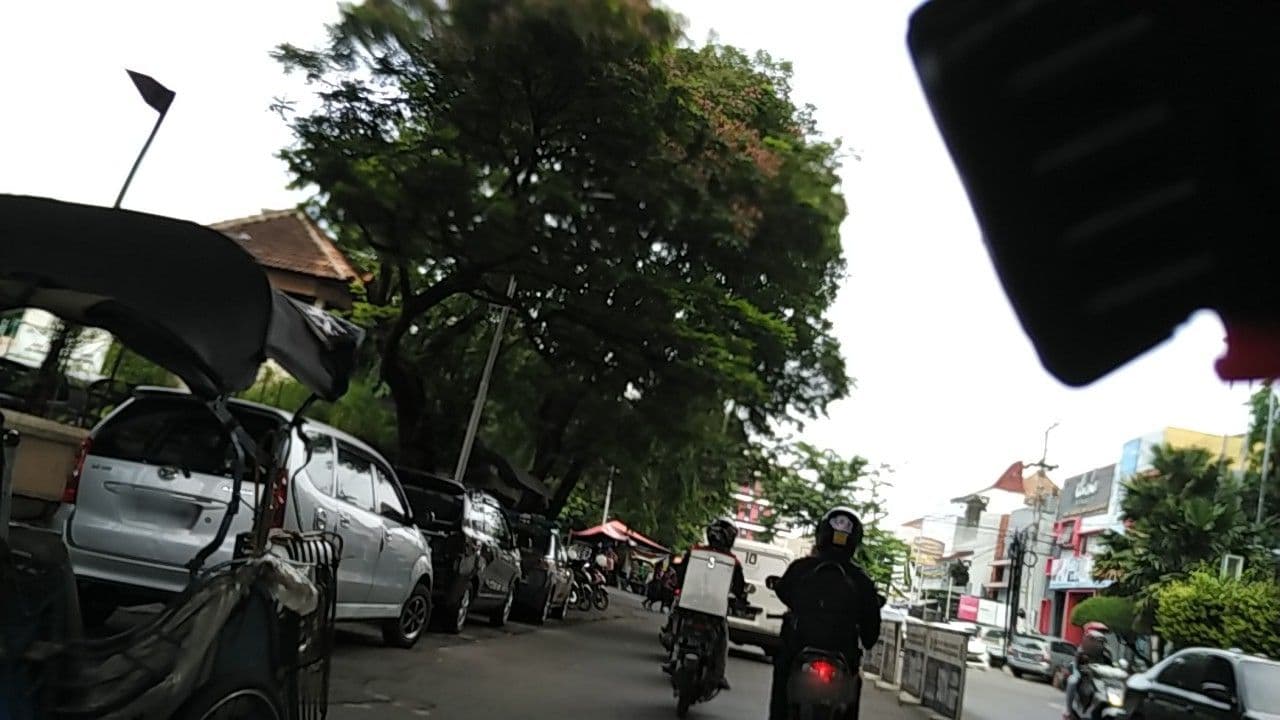 Street view near Hotel Horison, Semarang