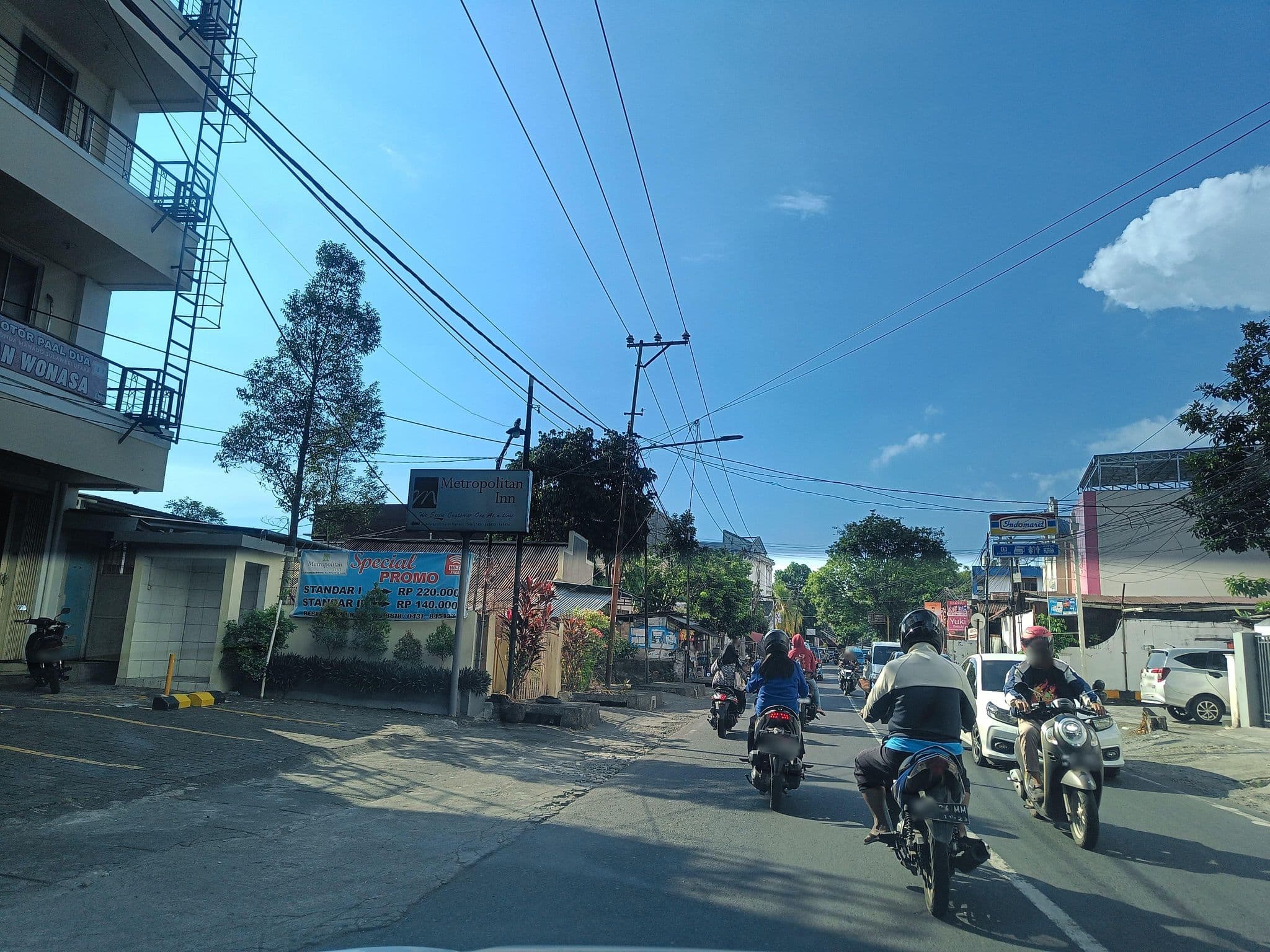 Street view near Hotel, Manado