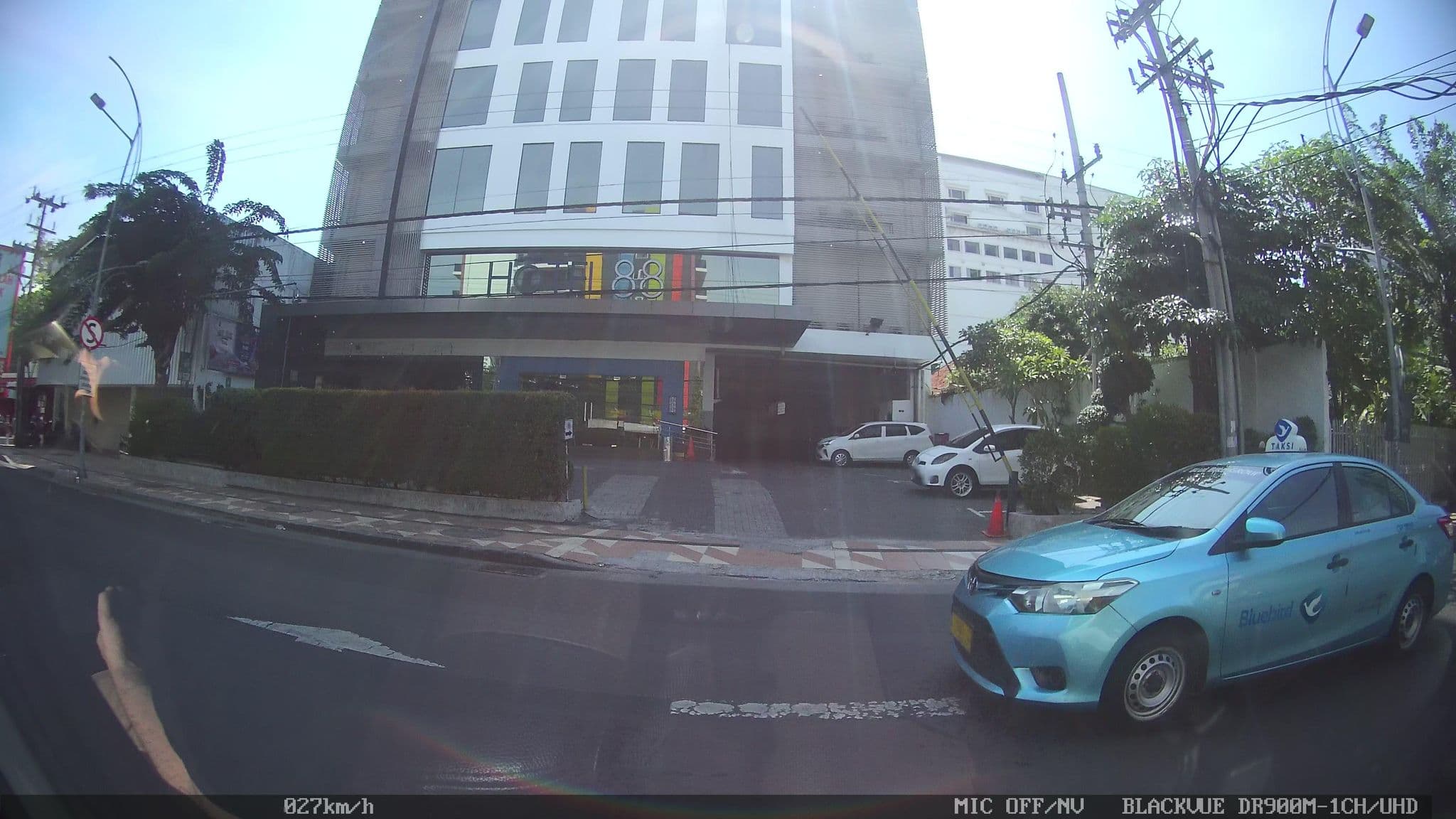 Street view near Hotel 88, Surabaya