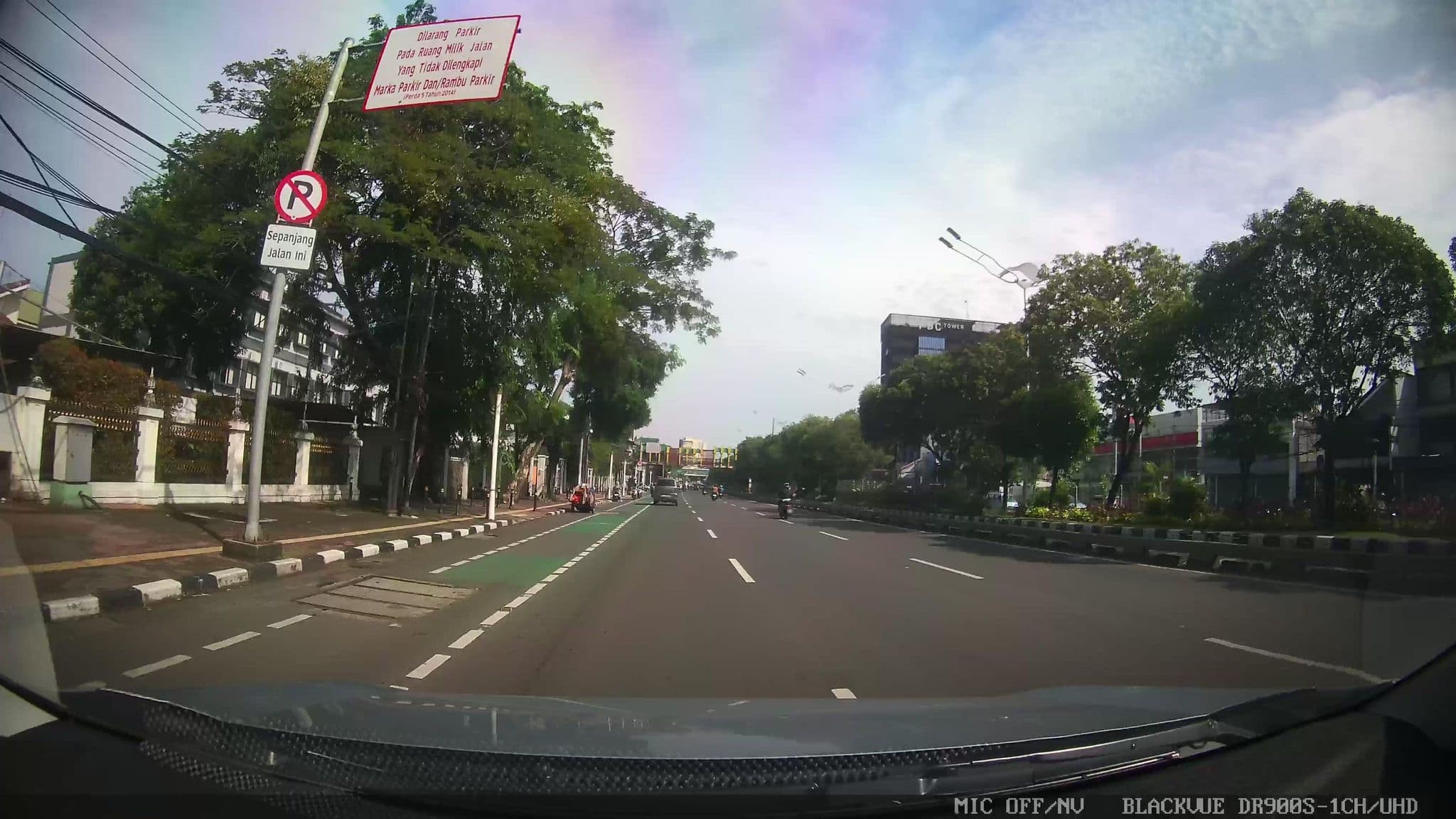 Street view near MES PADYA, Jakarta