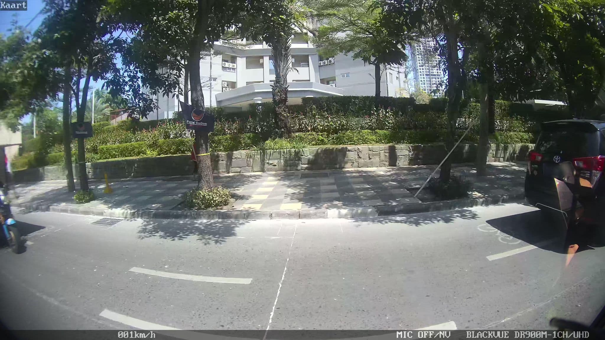 Street view near Java Paragon Hotel & Residences, Surabaya