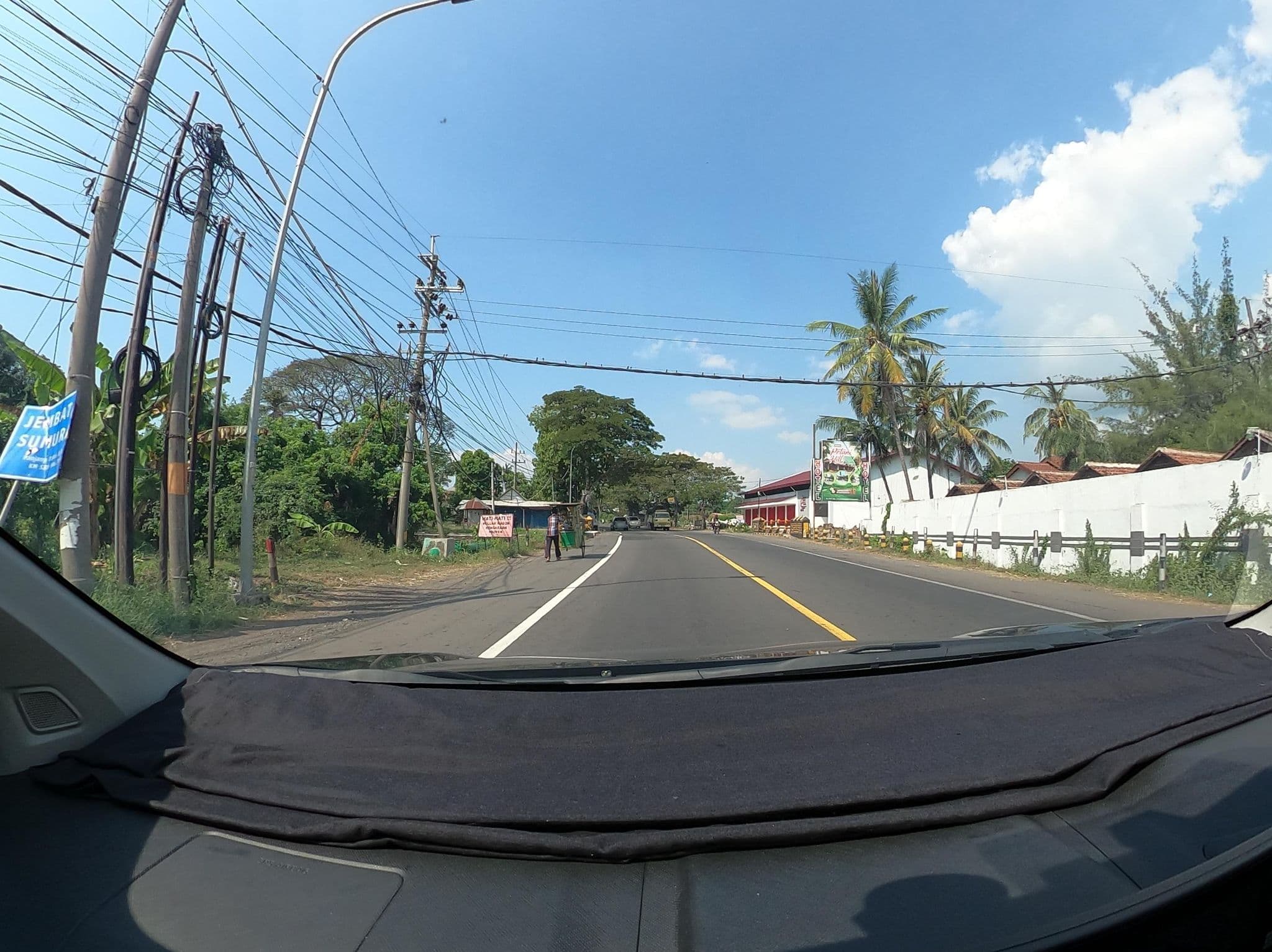 Street view near Hotel Datani Nihil, Besuki — © Kaart_Local (CC BY-SA · Mapillary)