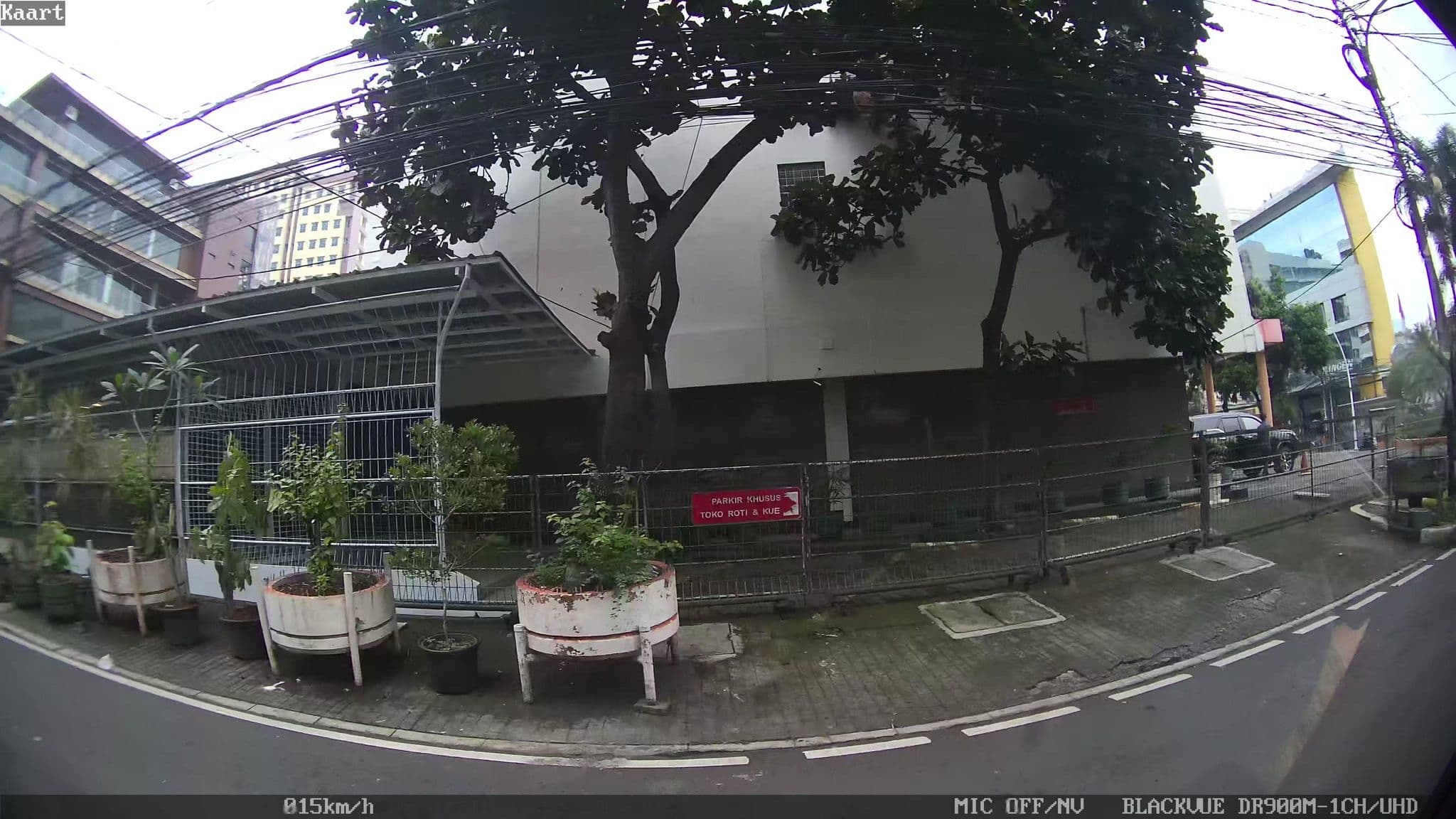 Street view near Marcopolo hotel, Jakarta — © kaart_1 (CC BY-SA · Mapillary)