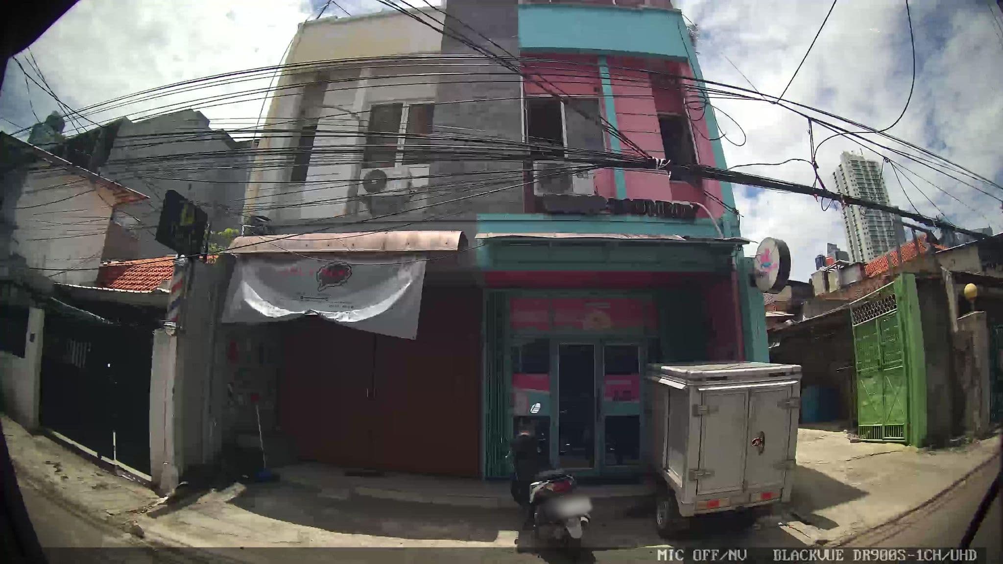 Street view near Rasuna Icon, Jakarta — © Kaart---RIGHT (CC BY-SA · Mapillary)