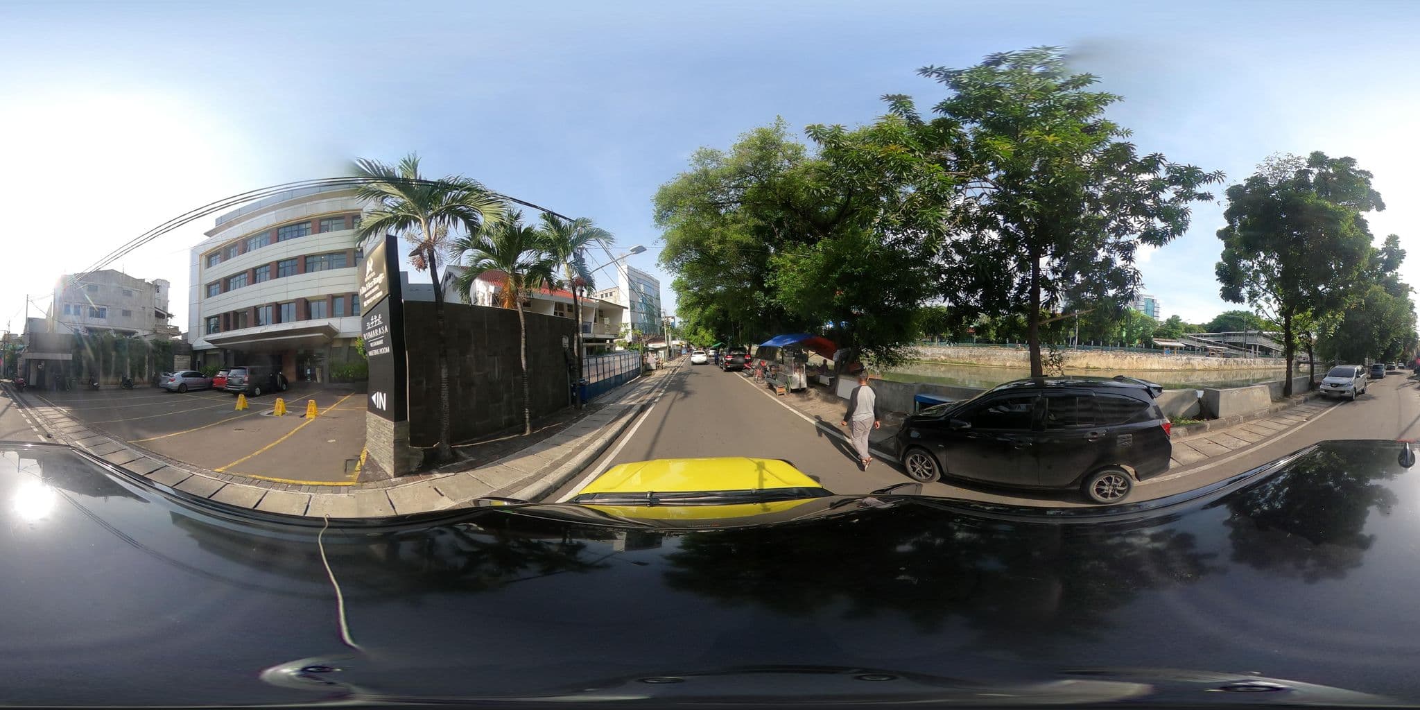 Street view near Hotel Alia Heritage Pasar Baru, Jakarta