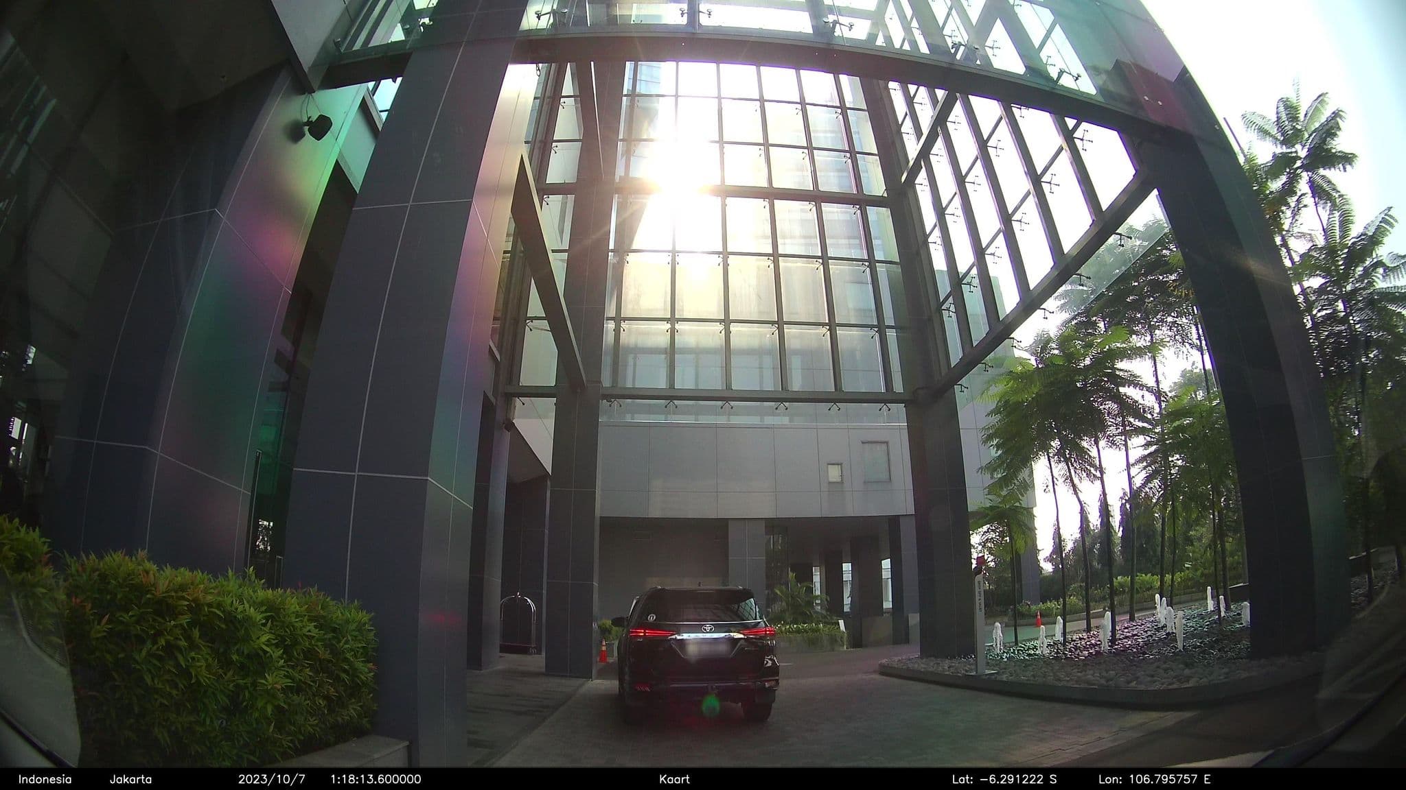Street view near Rà Suites, Pamulang — © kaart_2 (CC BY-SA · Mapillary)