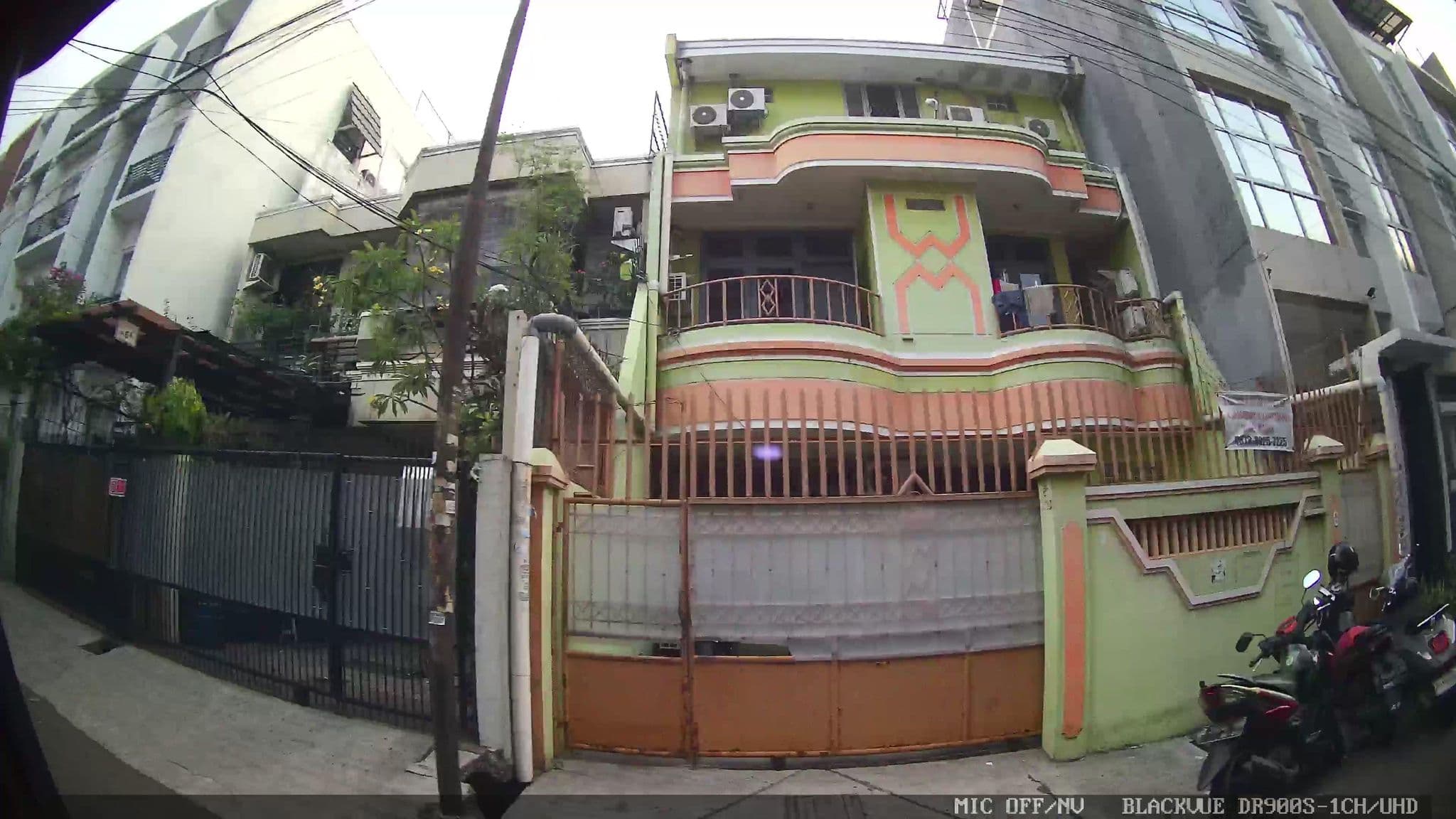 Street view near T63, Jakarta — © Kaart---RIGHT (CC BY-SA · Mapillary)