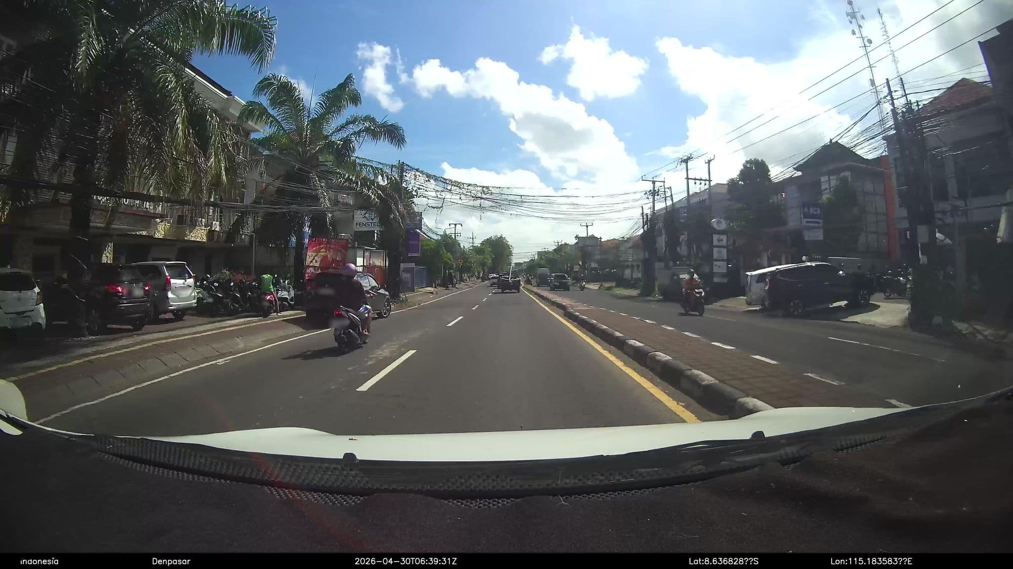 Street view near Puri Saron Denpasar Hotel, Dalung