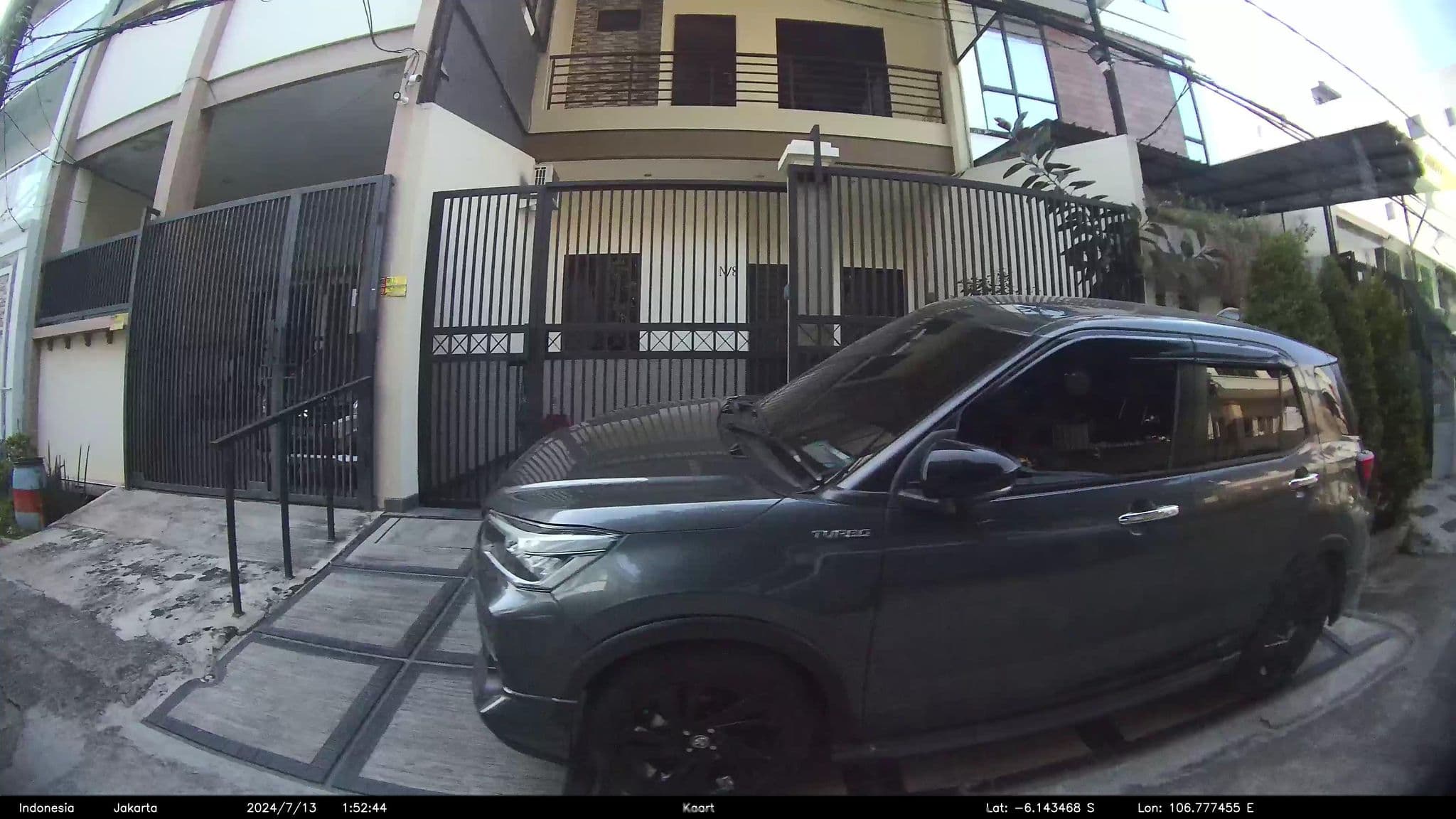 Street view near ATT Hotel & Cafe, Jakarta — © kaart_1 (CC BY-SA · Mapillary)