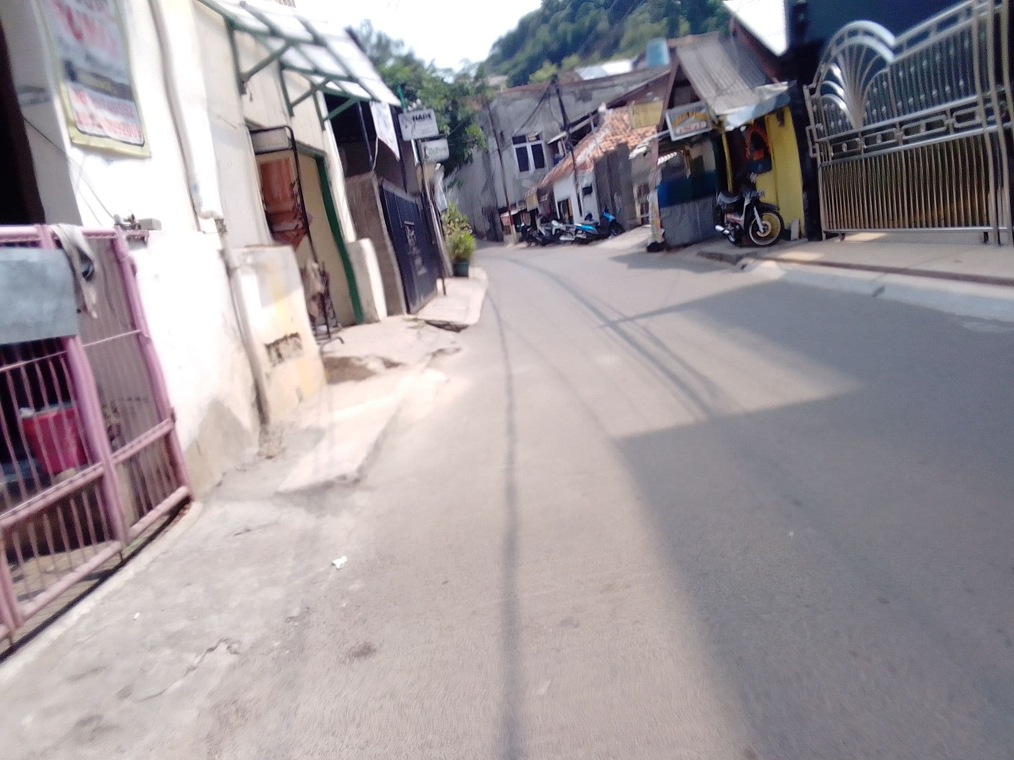 Street view near Kencana Guest House, Jakarta — © fedrian_syah (CC BY-SA · Mapillary)